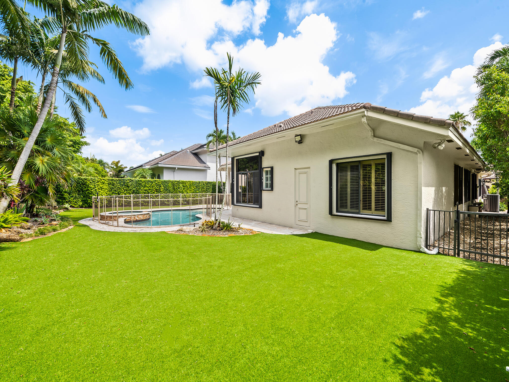 10800 Blue Palm Street Property Photo 7