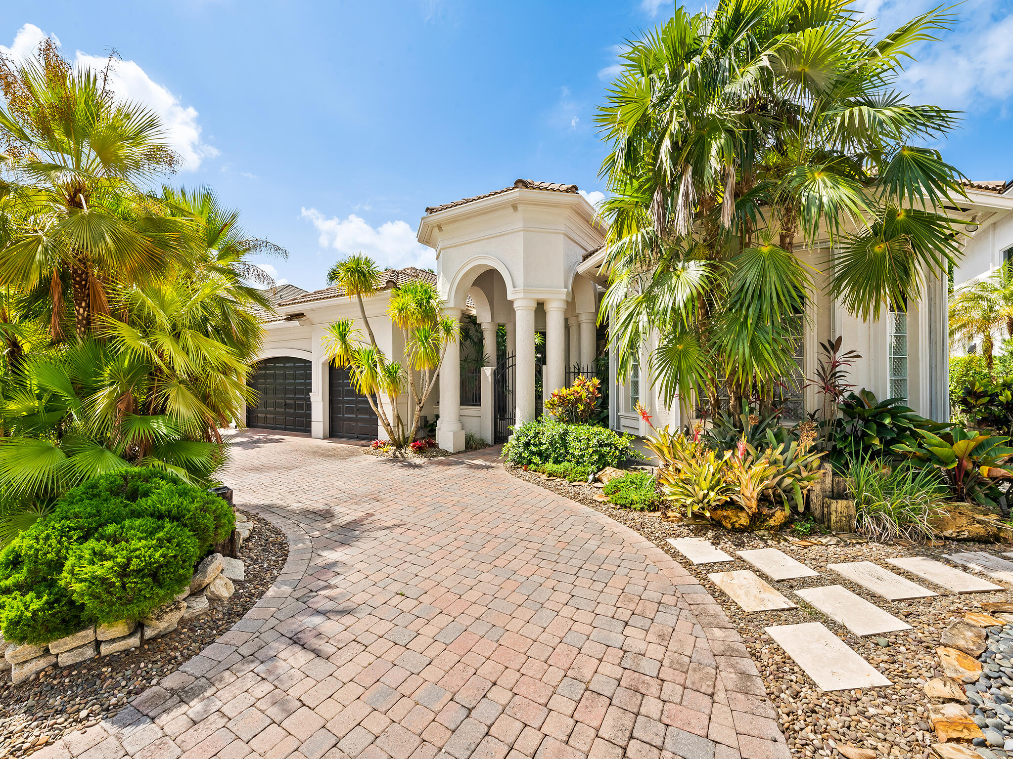 10800 Blue Palm Street Property Photo 32