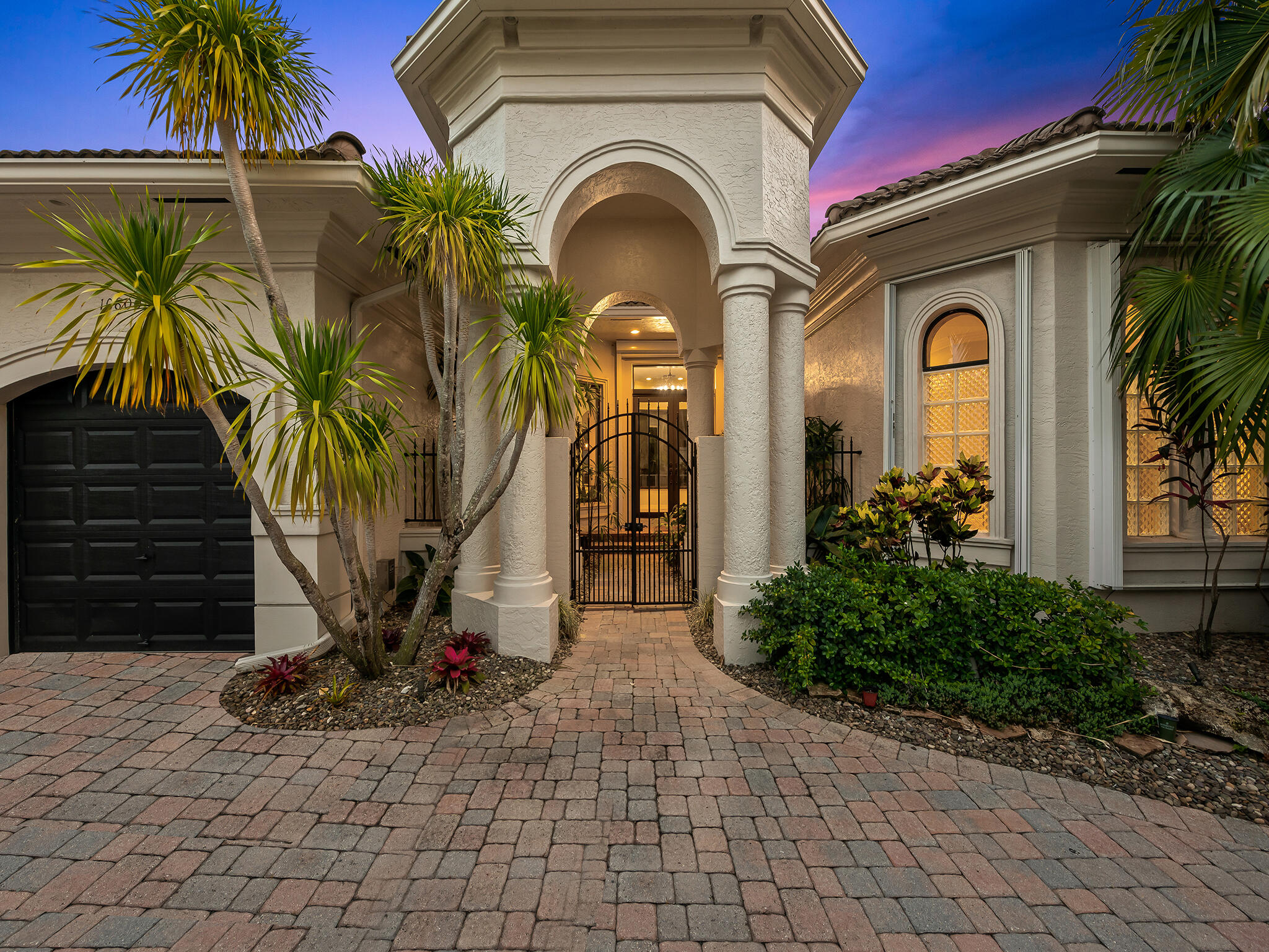 10800 Blue Palm Street Property Photo 43
