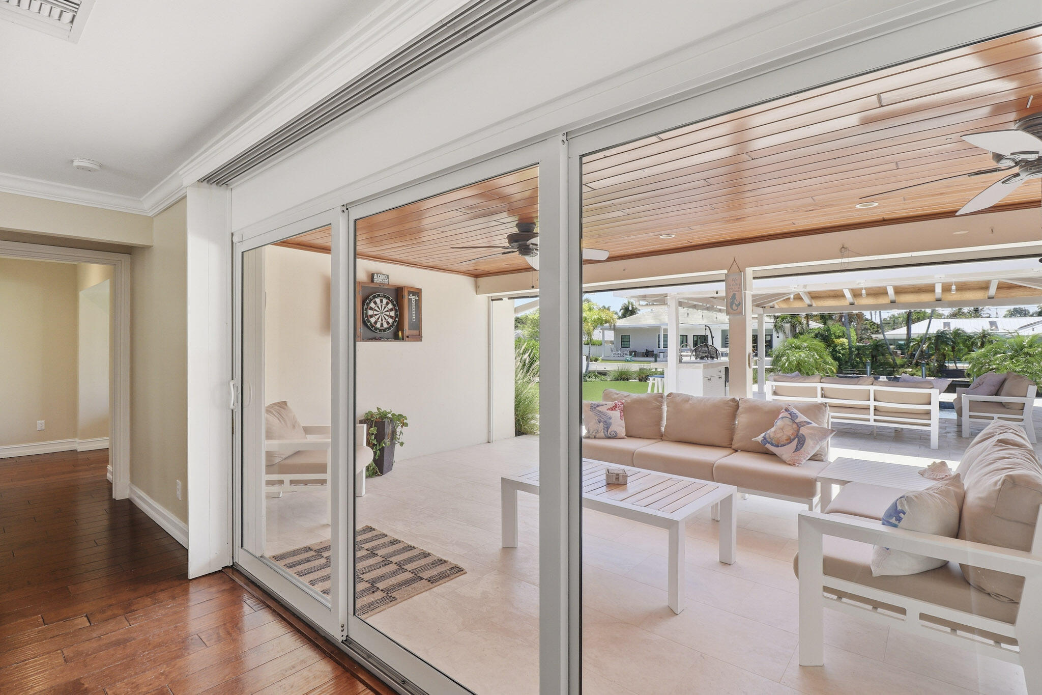 16 Leeward Circle Property Photo 18