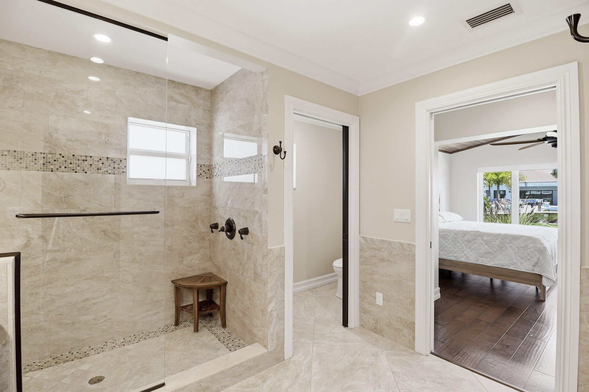 16 Leeward Circle Property Photo 28