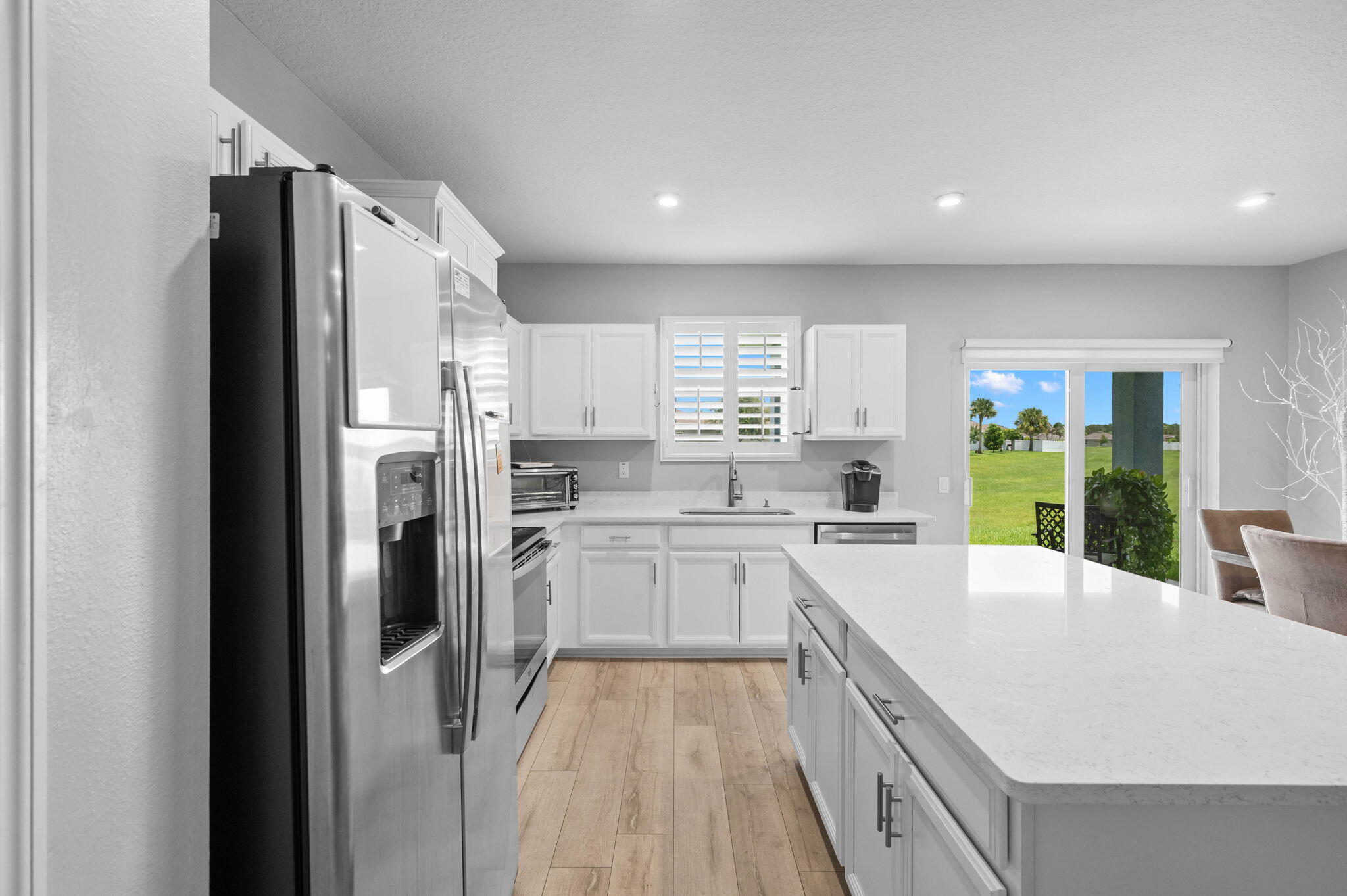 3833 Lancove Way Property Photo 8