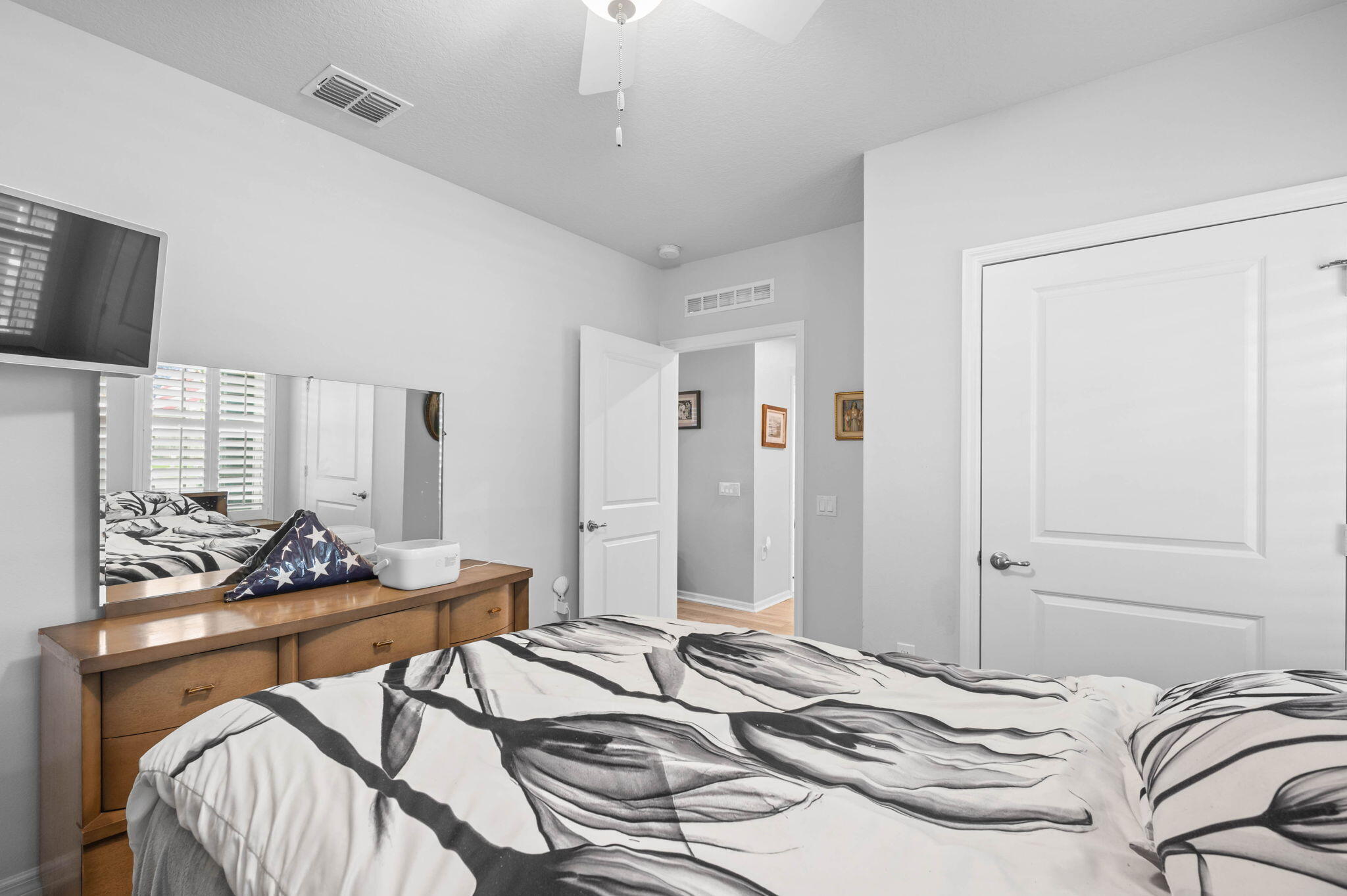 3833 Lancove Way Property Photo 12