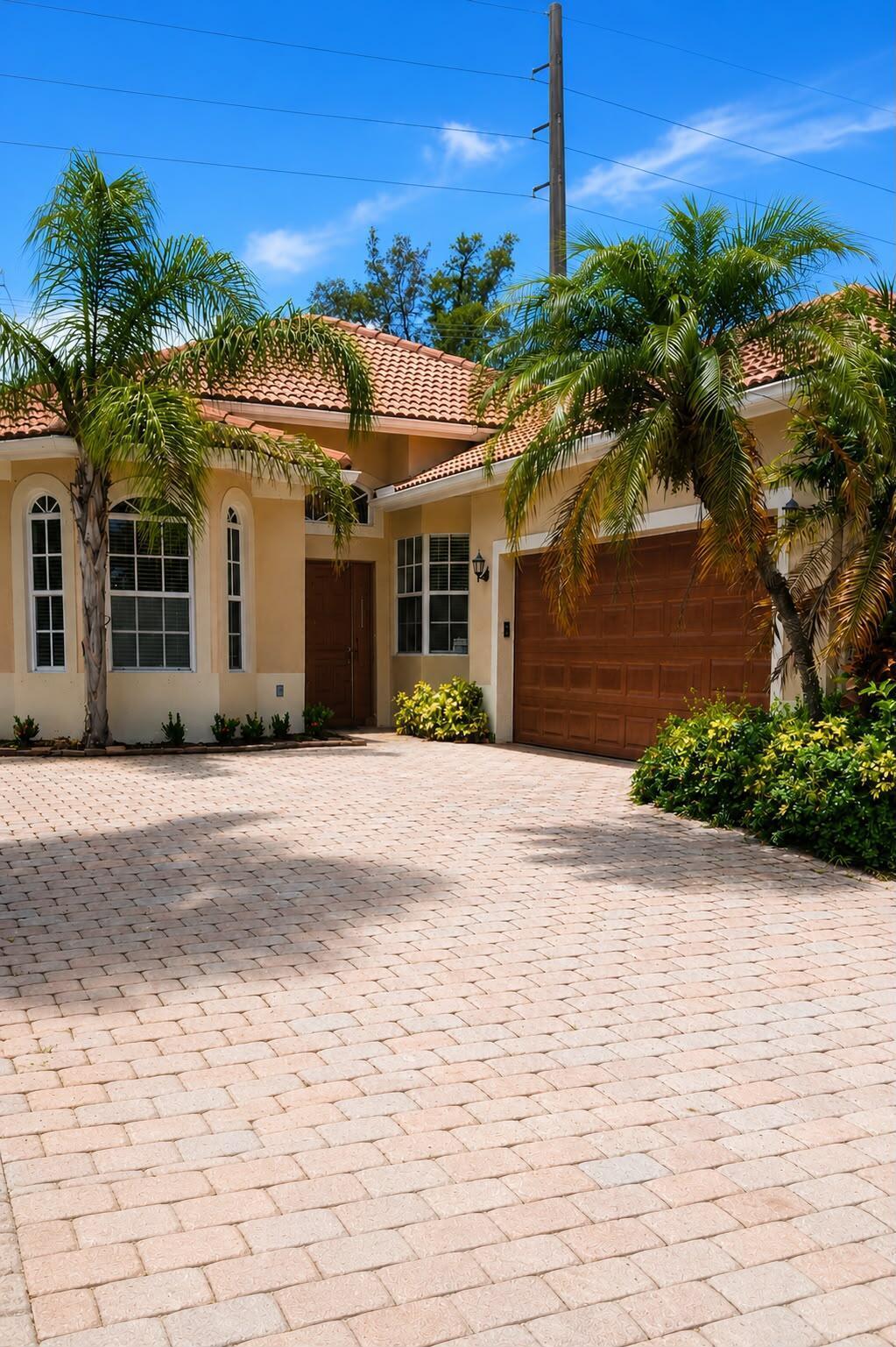 8061 Saw Palmetto Lane