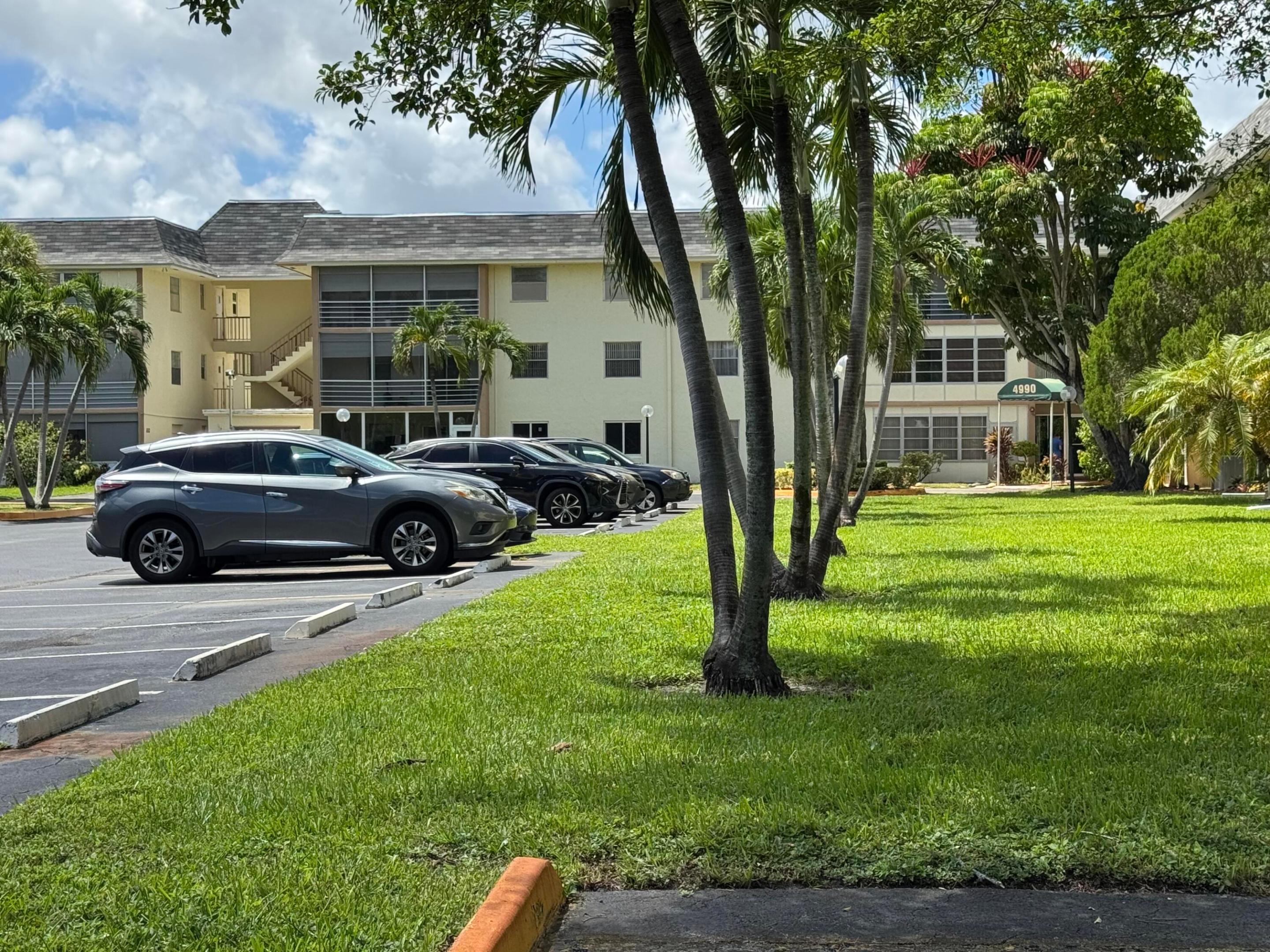 4990 E Sabal Palm Boulevard 220 Property Photo 17