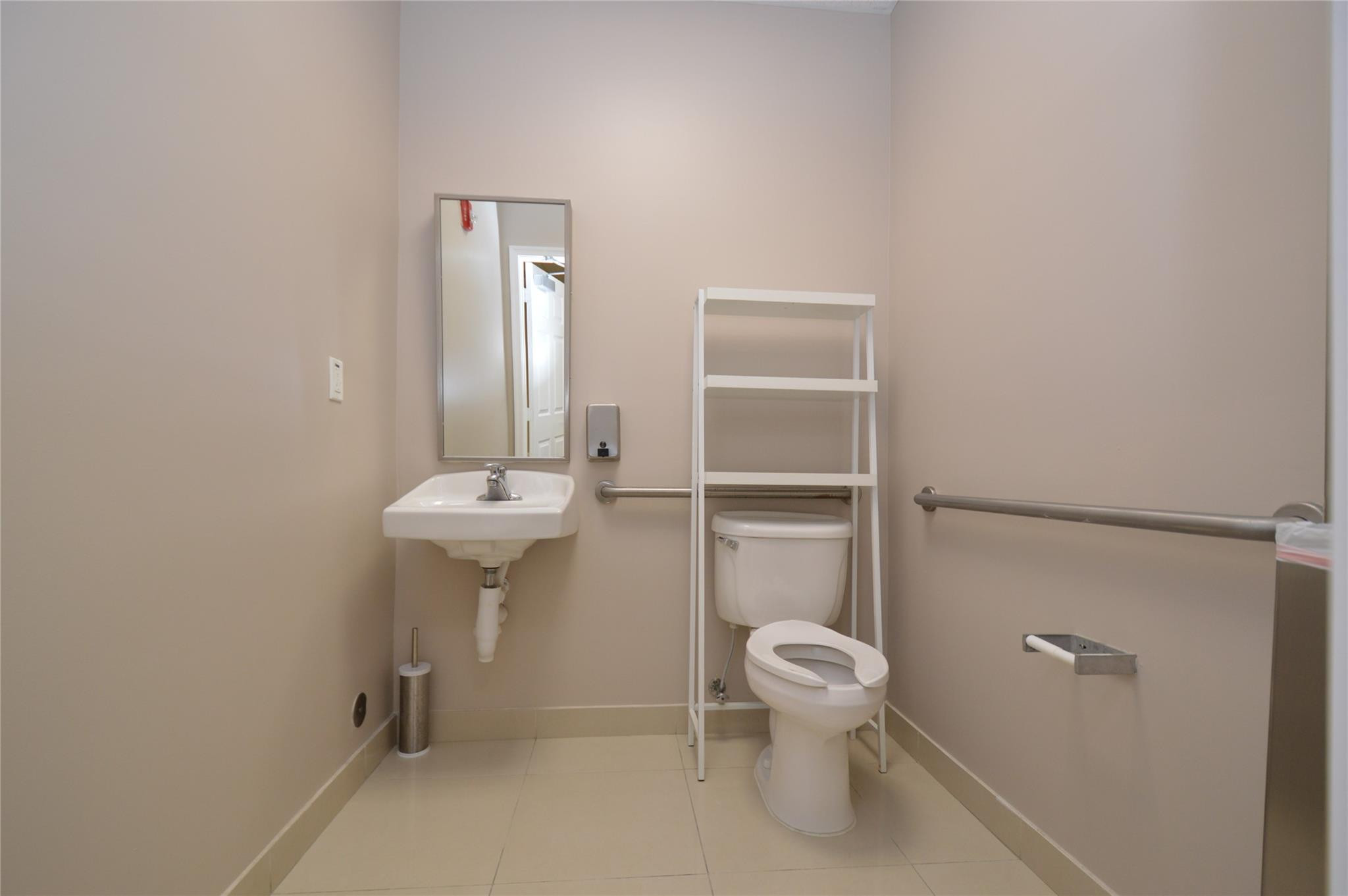 7551 Wiles Road 101 Property Photo 9