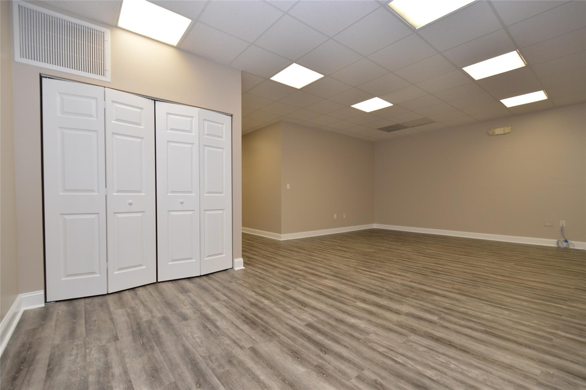 7551 Wiles Road 101 Property Photo 10