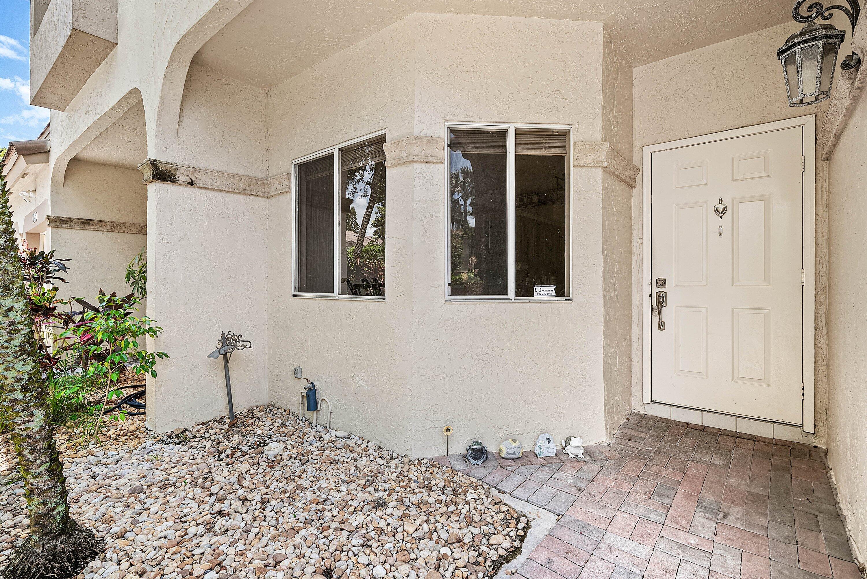 6757 Via Regina Property Photo 8