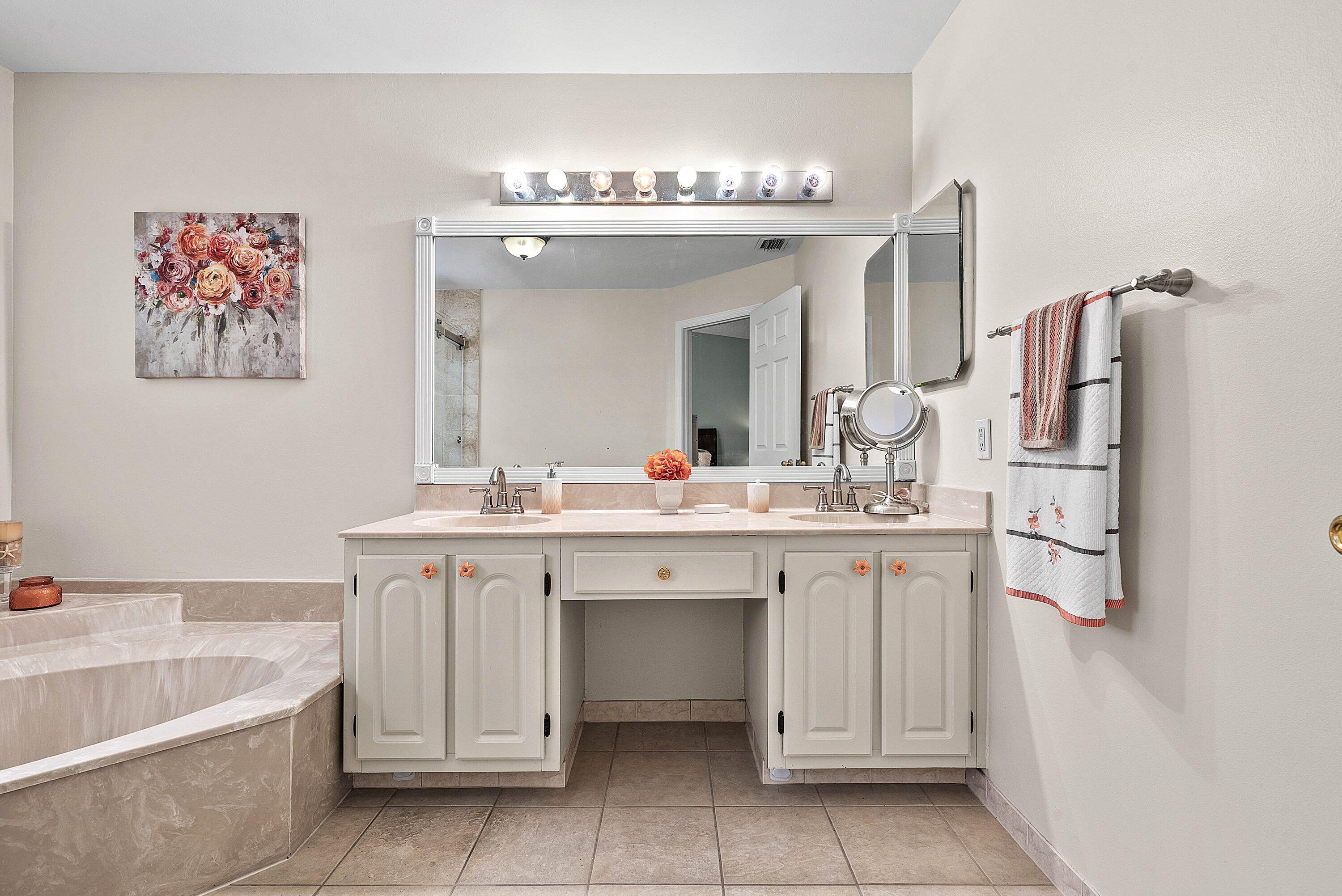 6757 Via Regina Property Photo 27