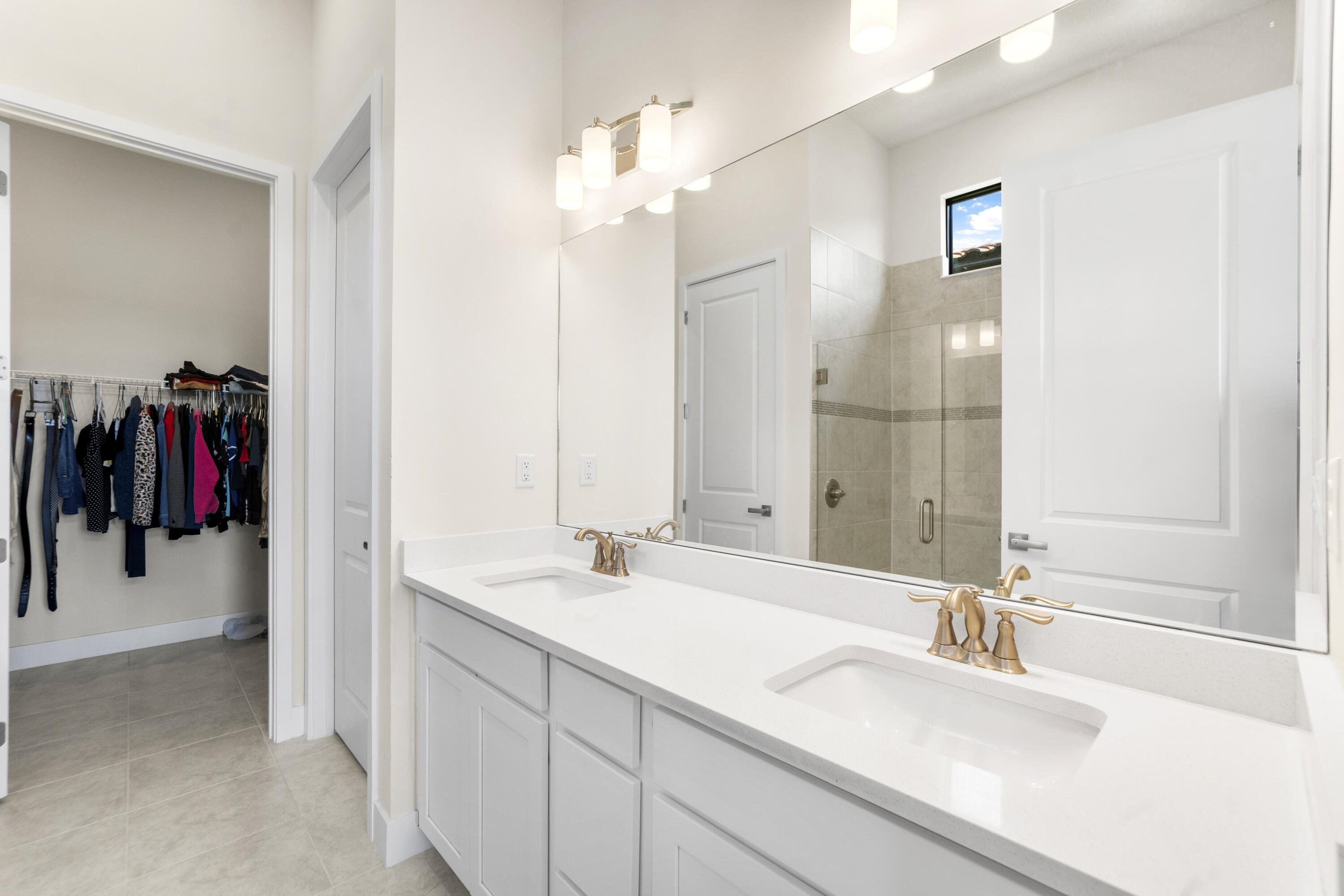 8098 Liberty Way Property Photo 6