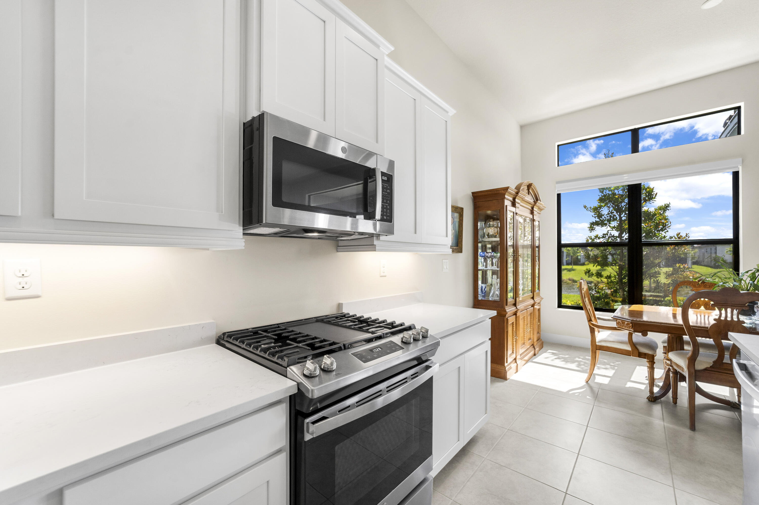 8098 Liberty Way Property Photo 12