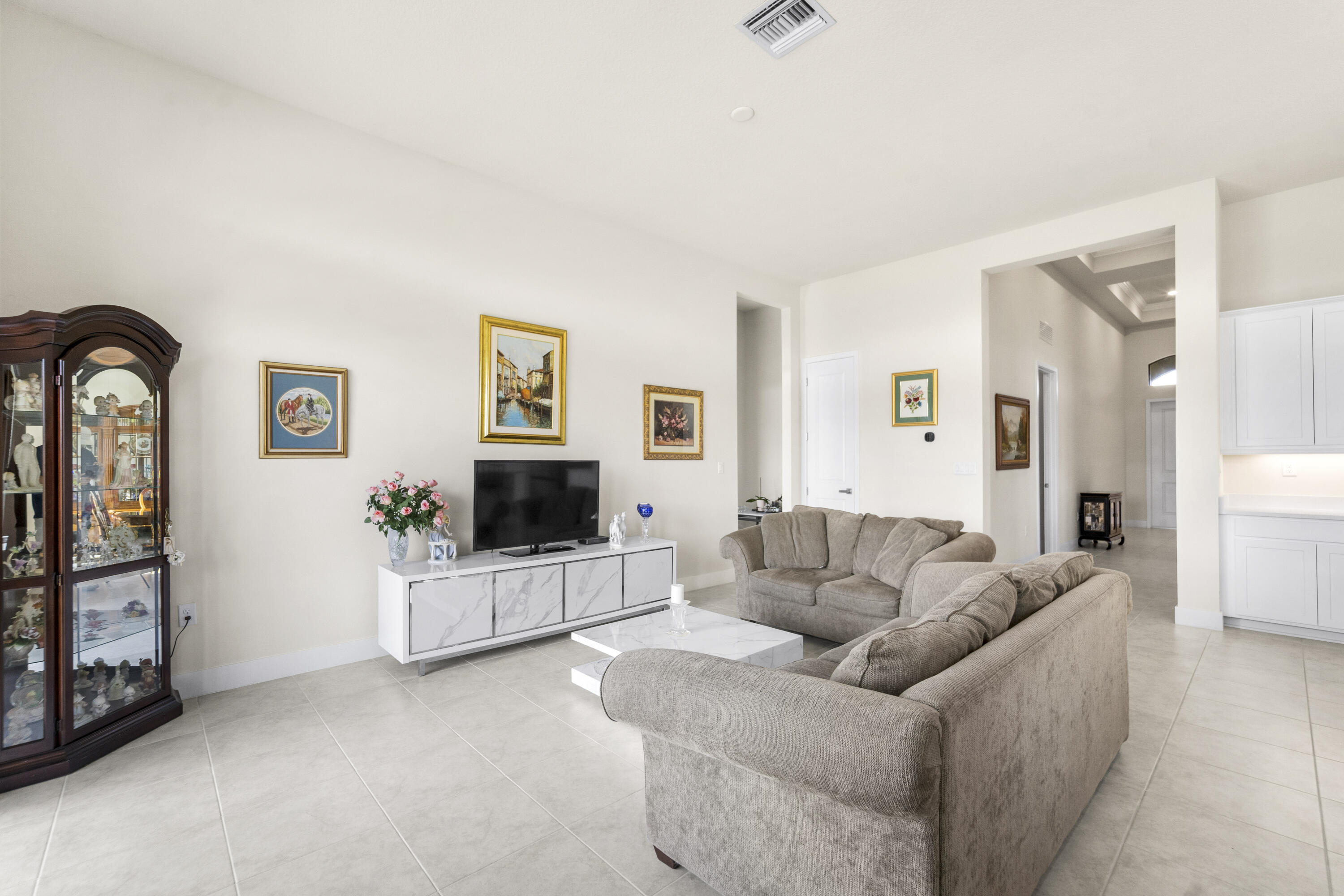 8098 Liberty Way Property Photo 16