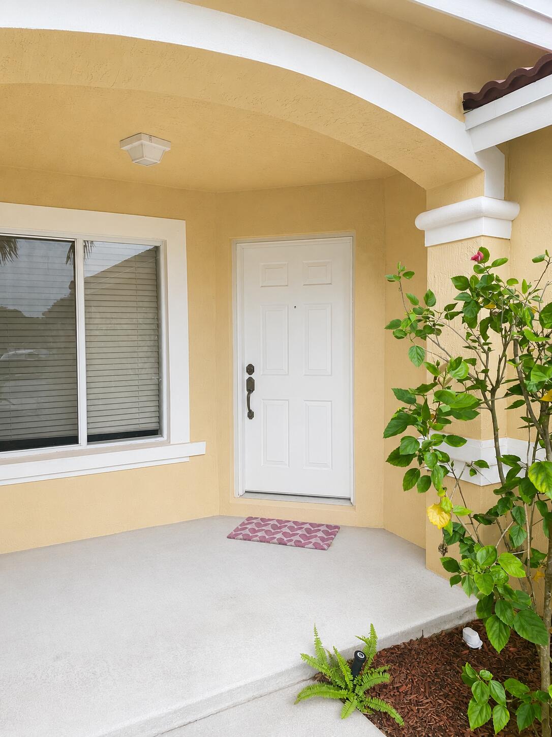 1007 Arezzo Circle Property Photo 3