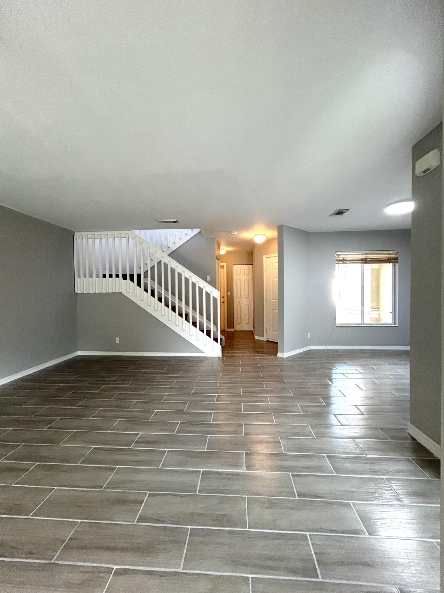 1007 Arezzo Circle Property Photo 6