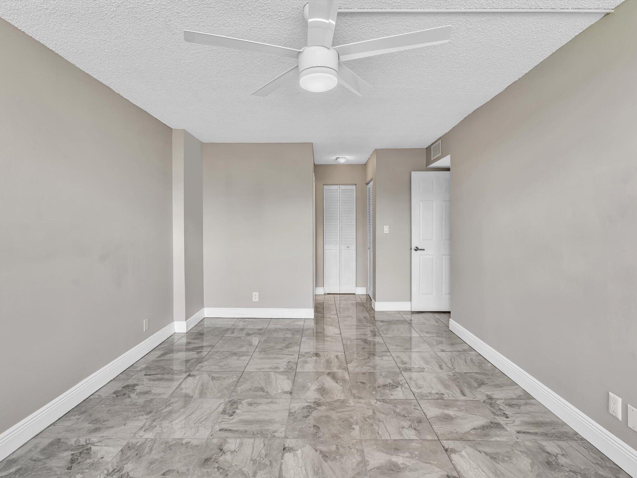 2741 Taft Street 104 Property Photo 40