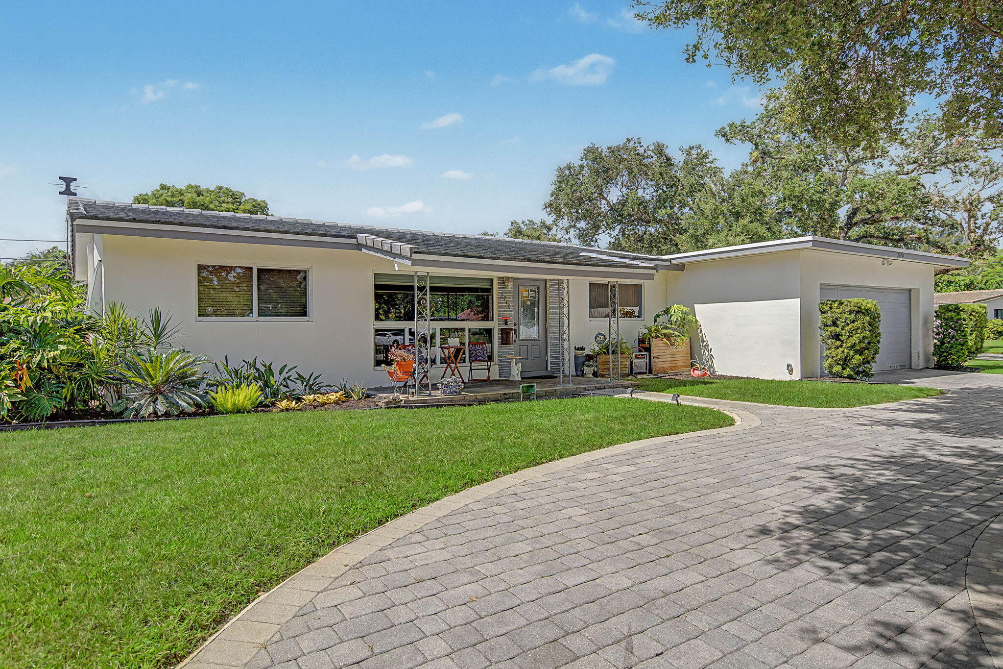 2740 Sw 16th Street Property Photo 3