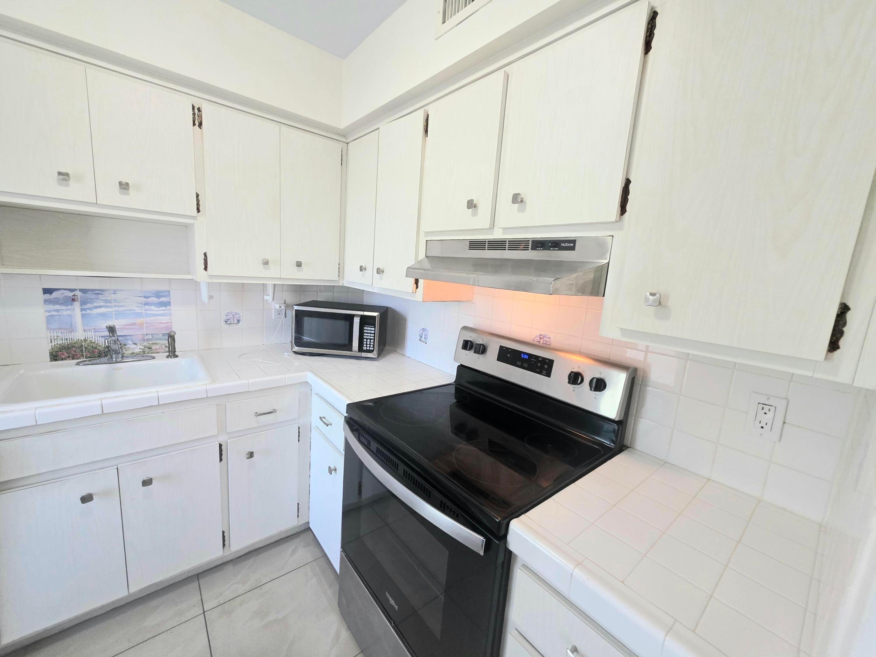 777 Se 2nd Avenue 207 Property Photo 14