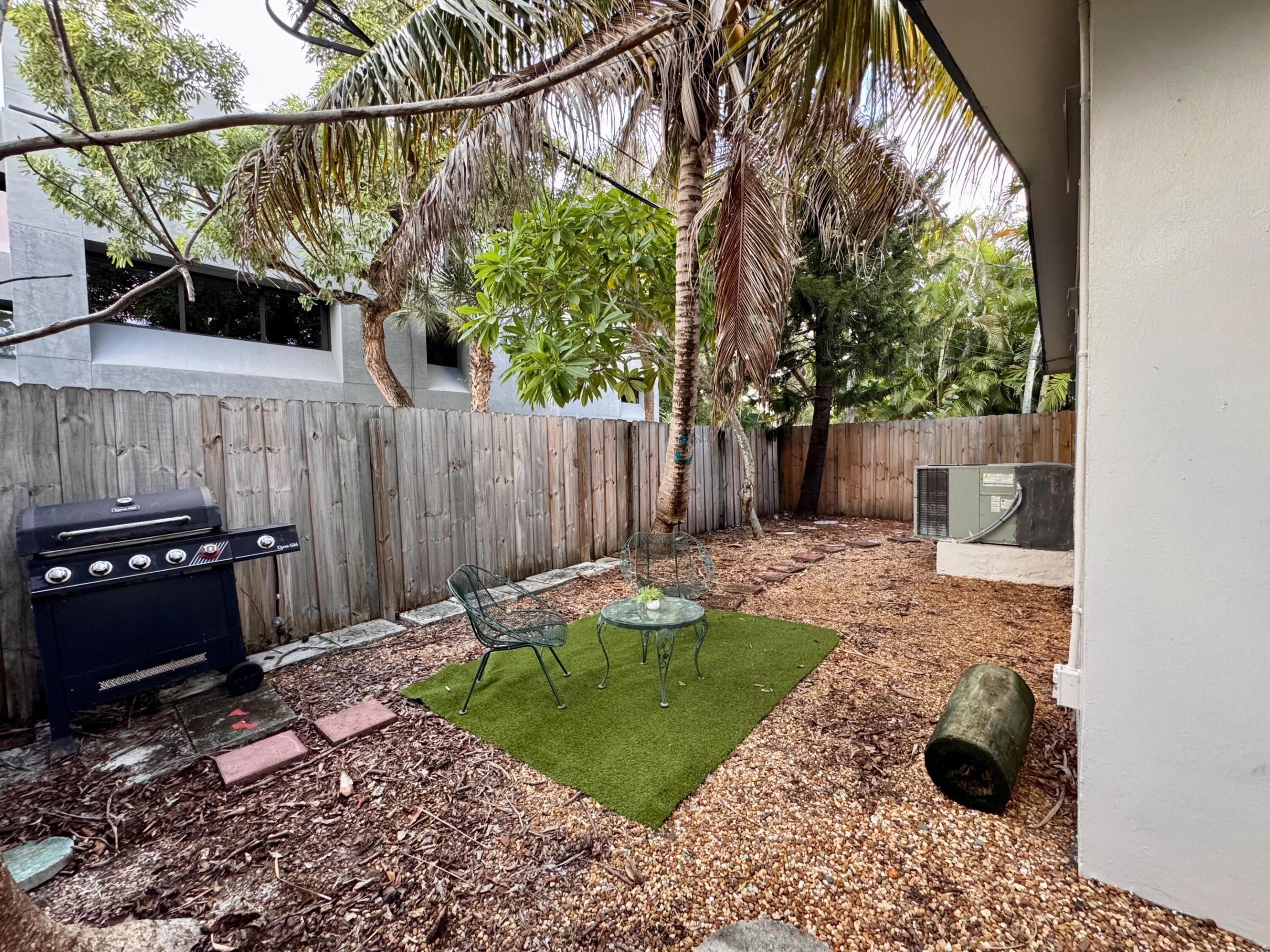 1213 Se 1st Street 4 Property Photo 7