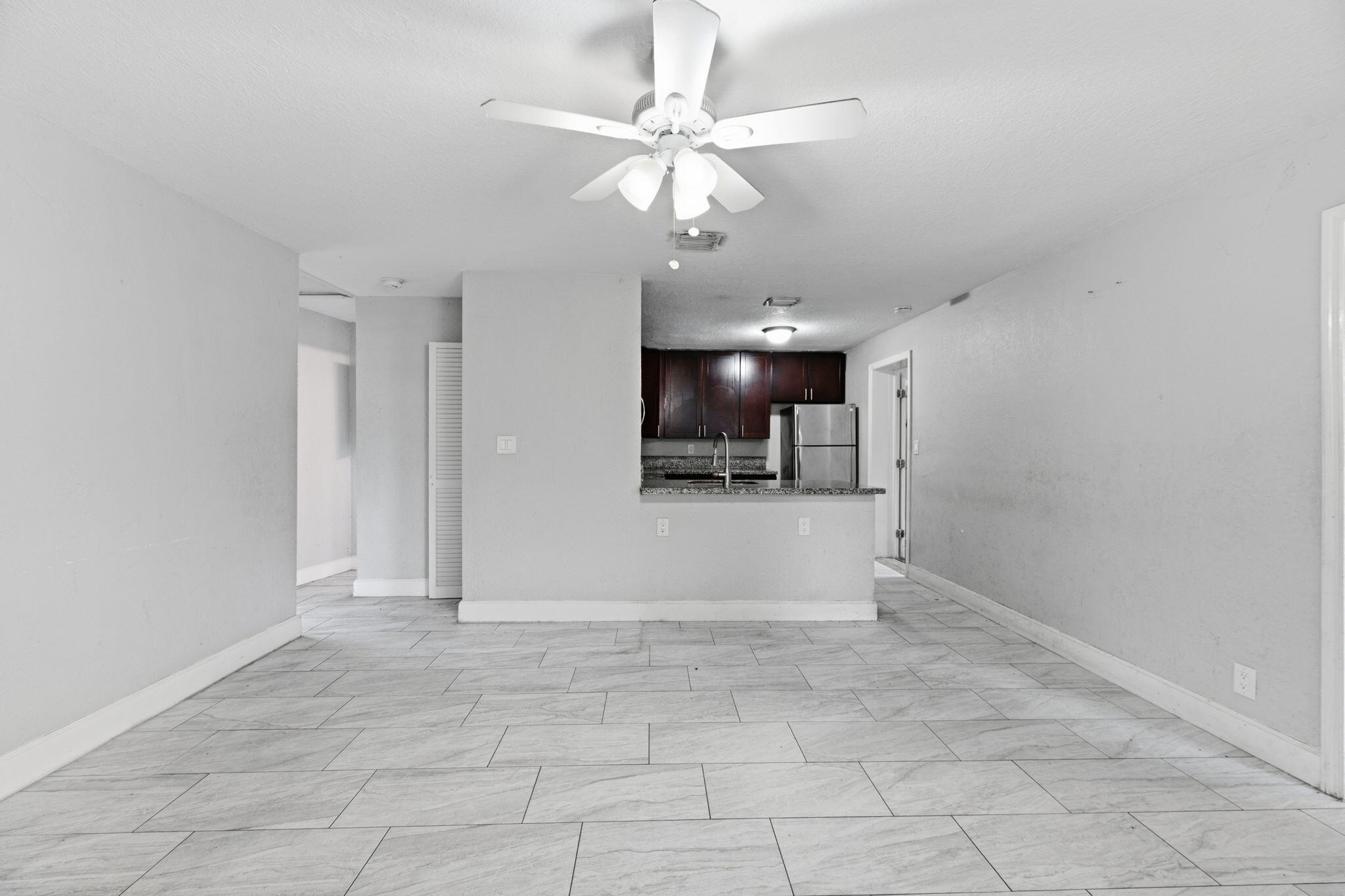1640 Ne 32nd Place Property Photo 10