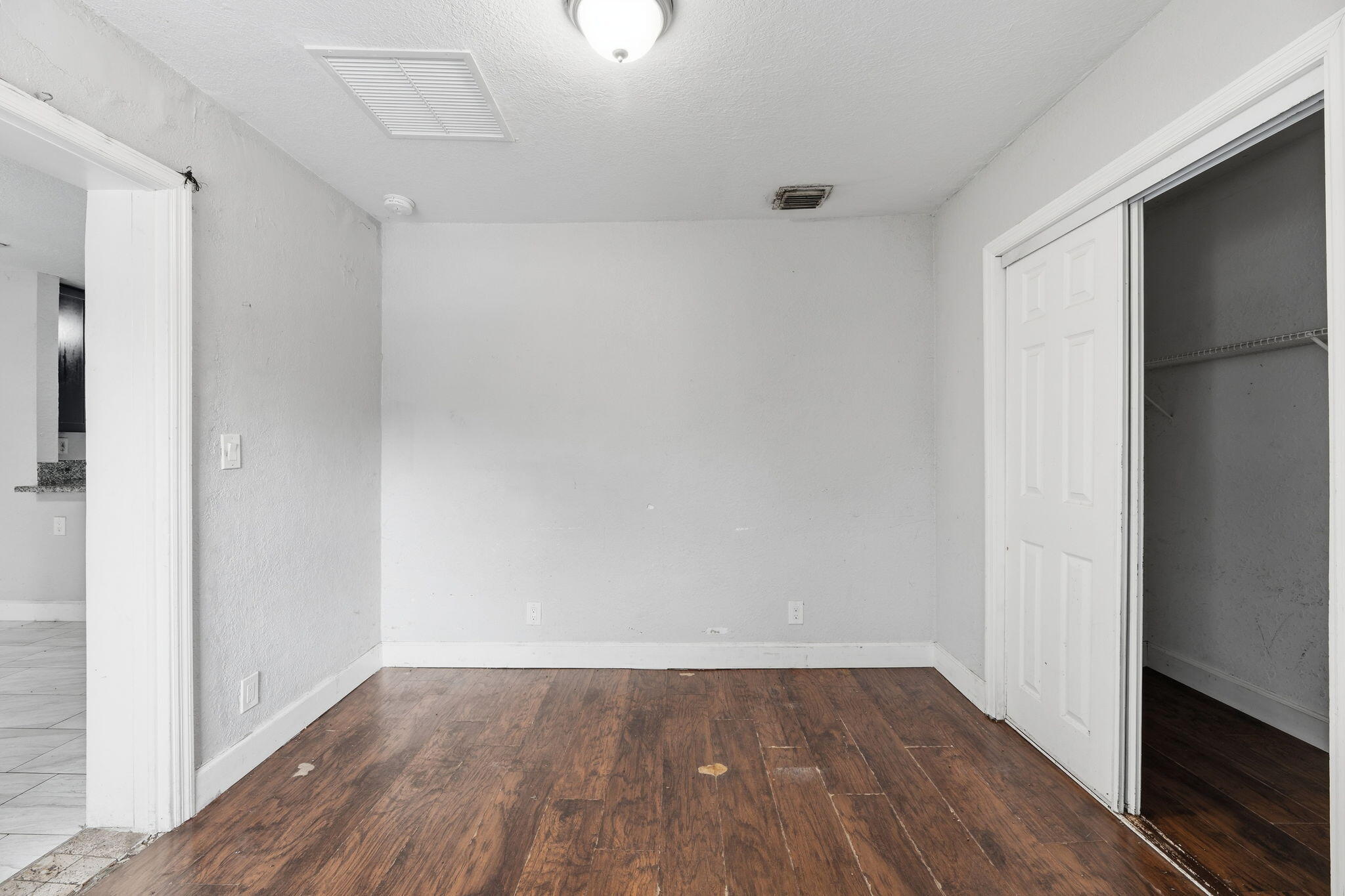 1640 Ne 32nd Place Property Photo 15