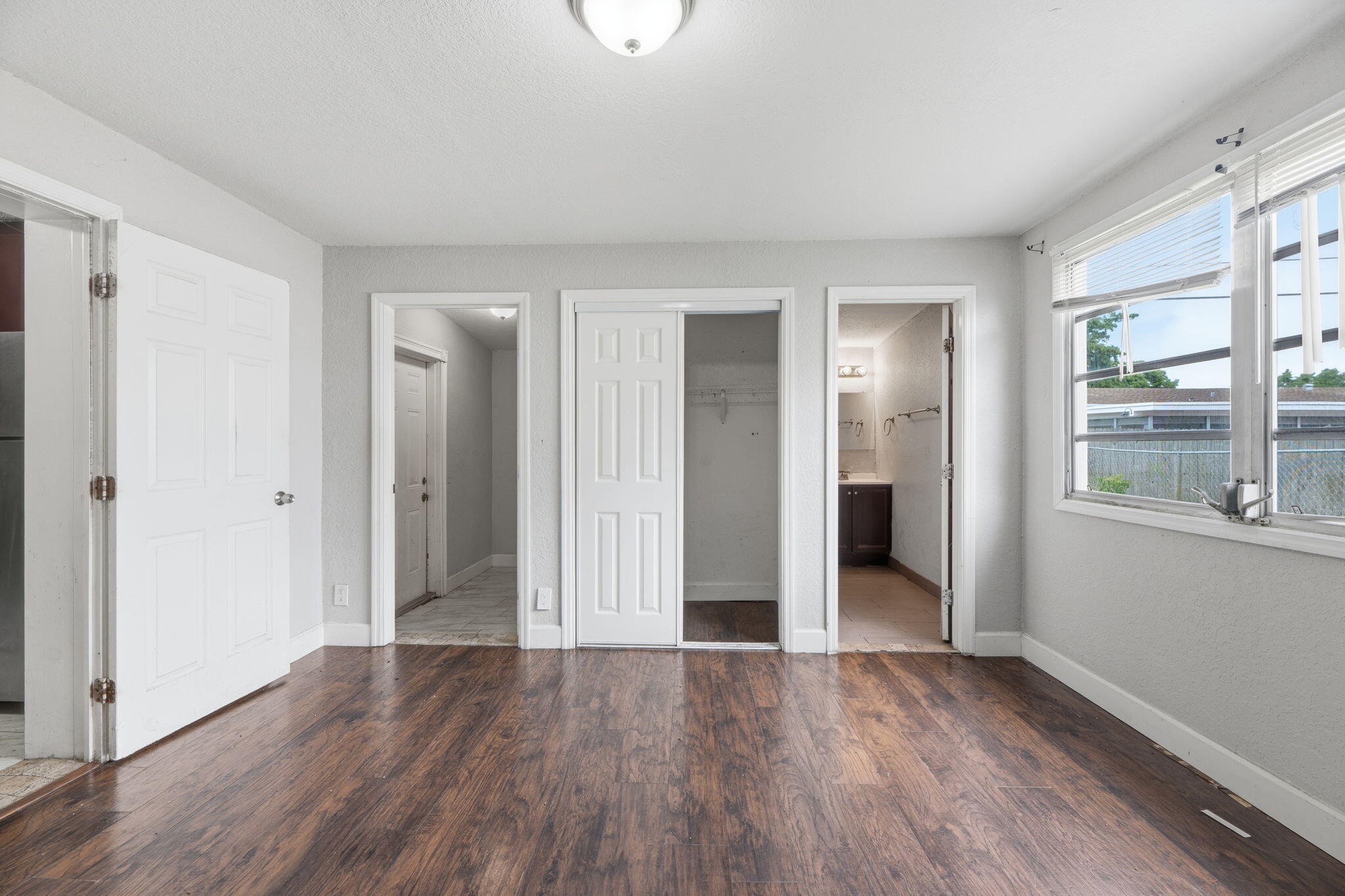 1640 Ne 32nd Place Property Photo 16