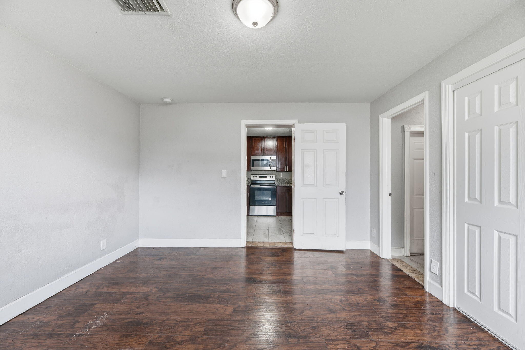 1640 Ne 32nd Place Property Photo 17