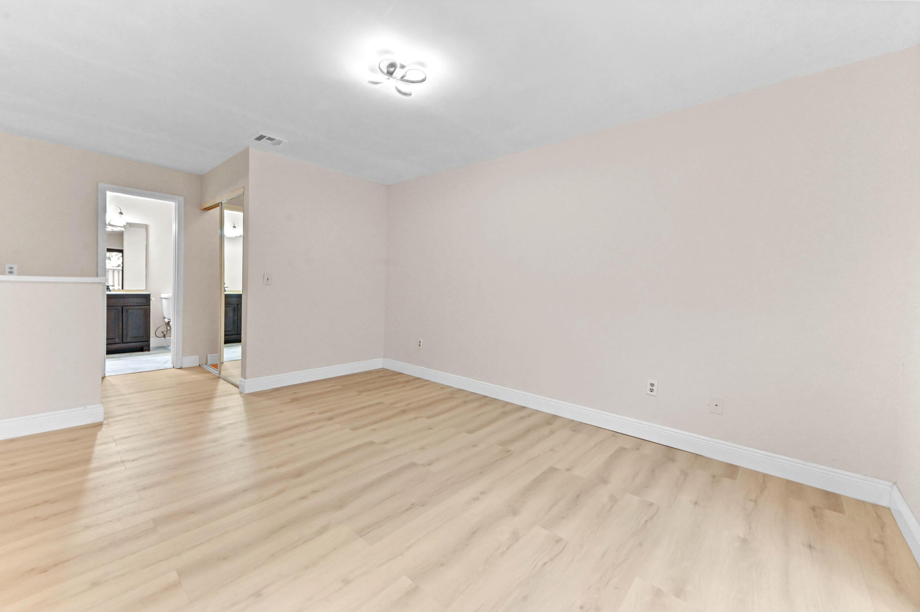 7184 Sportsmans Drive Property Photo 15