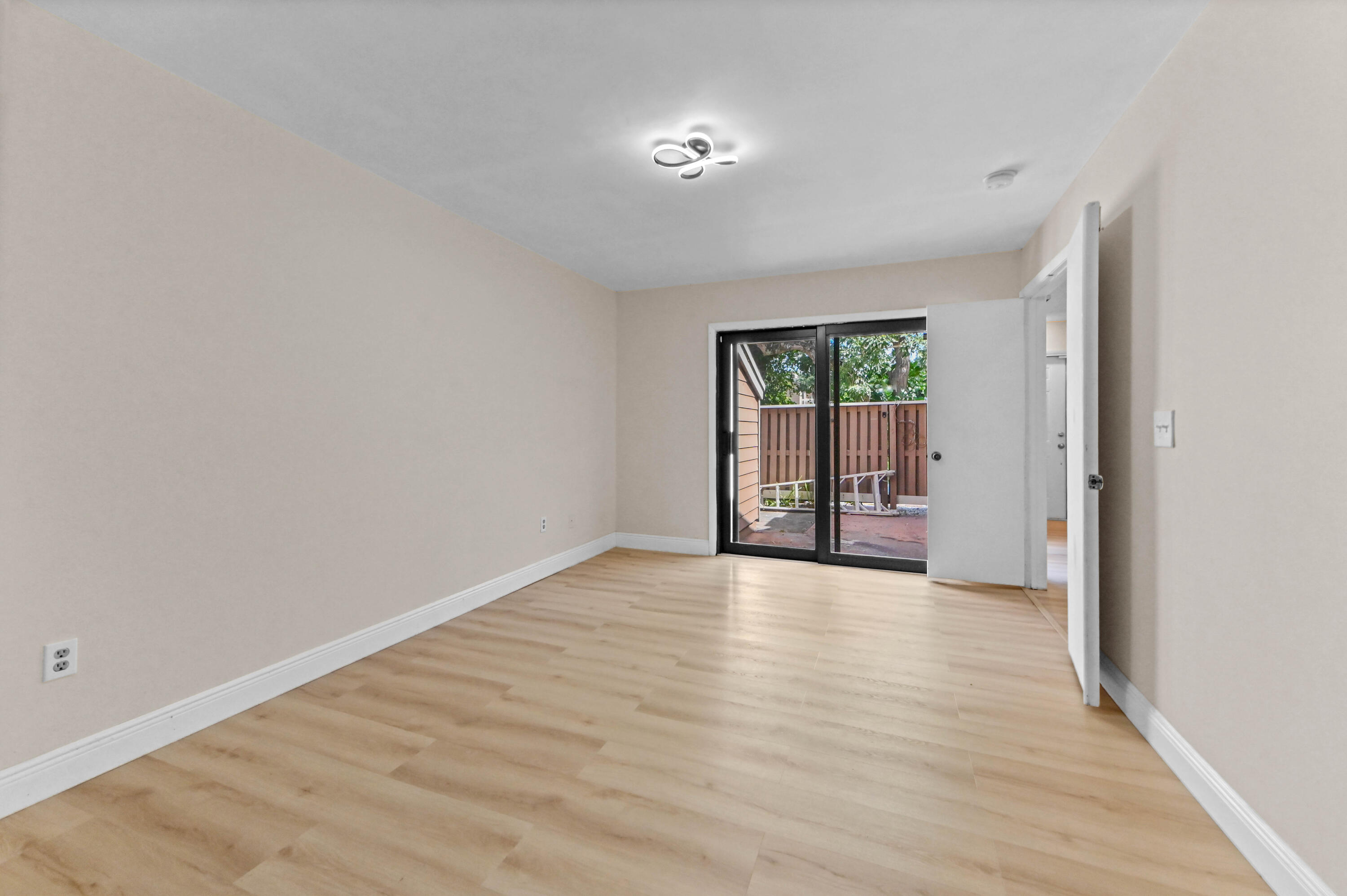 7184 Sportsmans Drive Property Photo 18