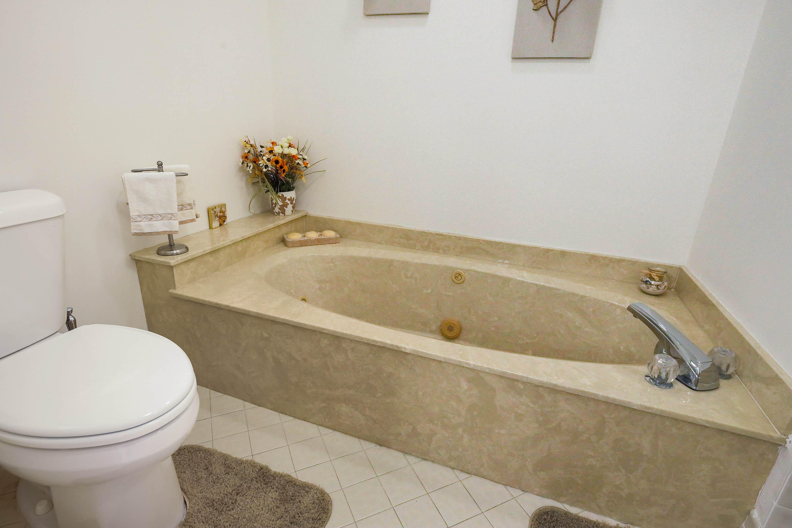 6858 Fountains Circle Property Photo 26
