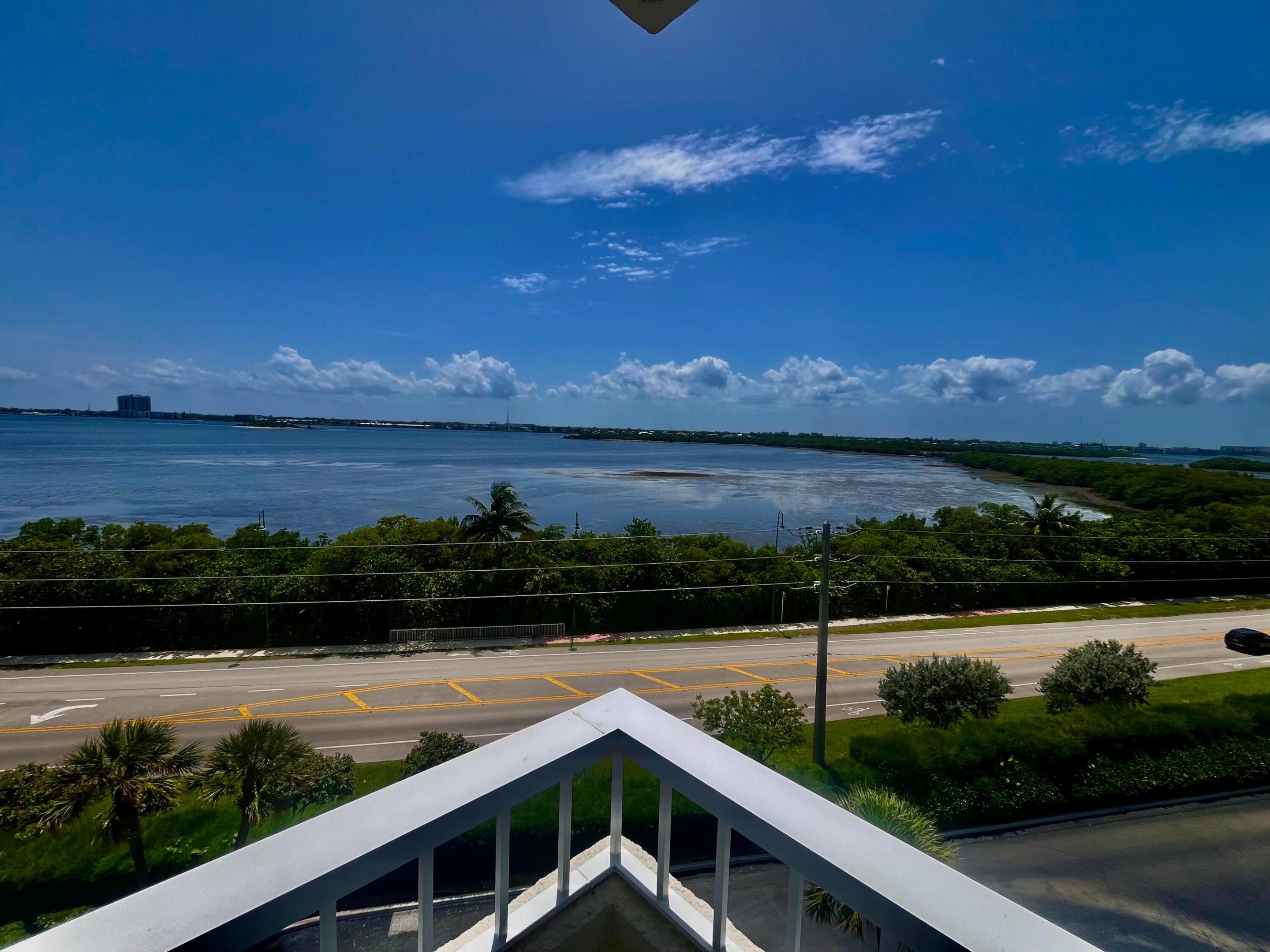 5550 N Ocean Drive 6d Property Photo 5