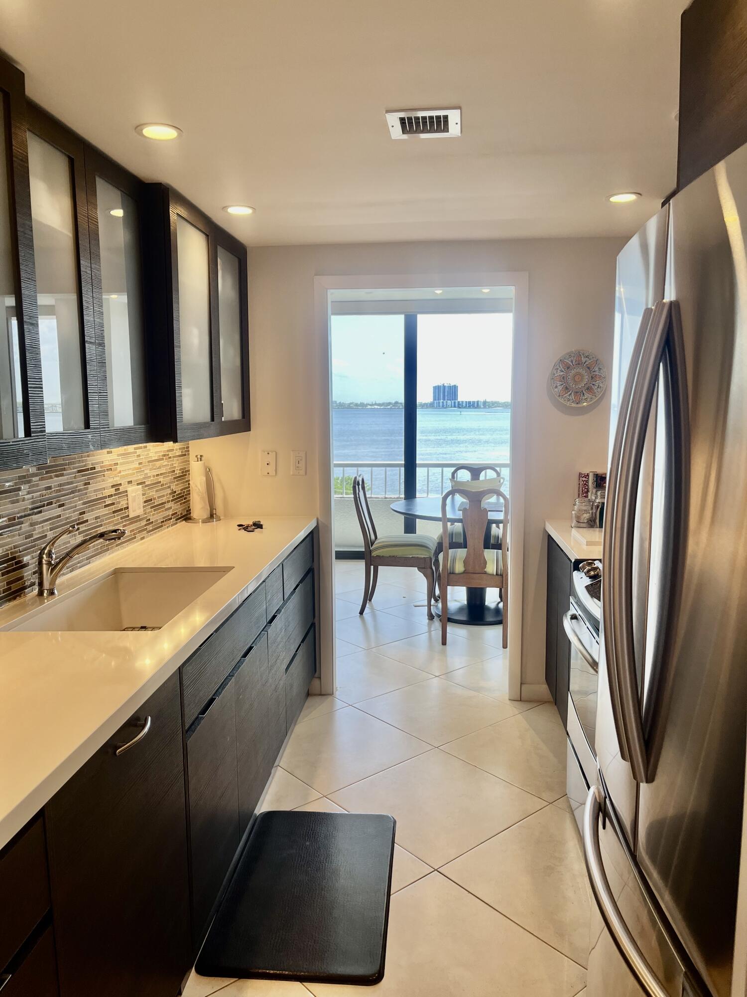 5550 N Ocean Drive 6d Property Photo 19