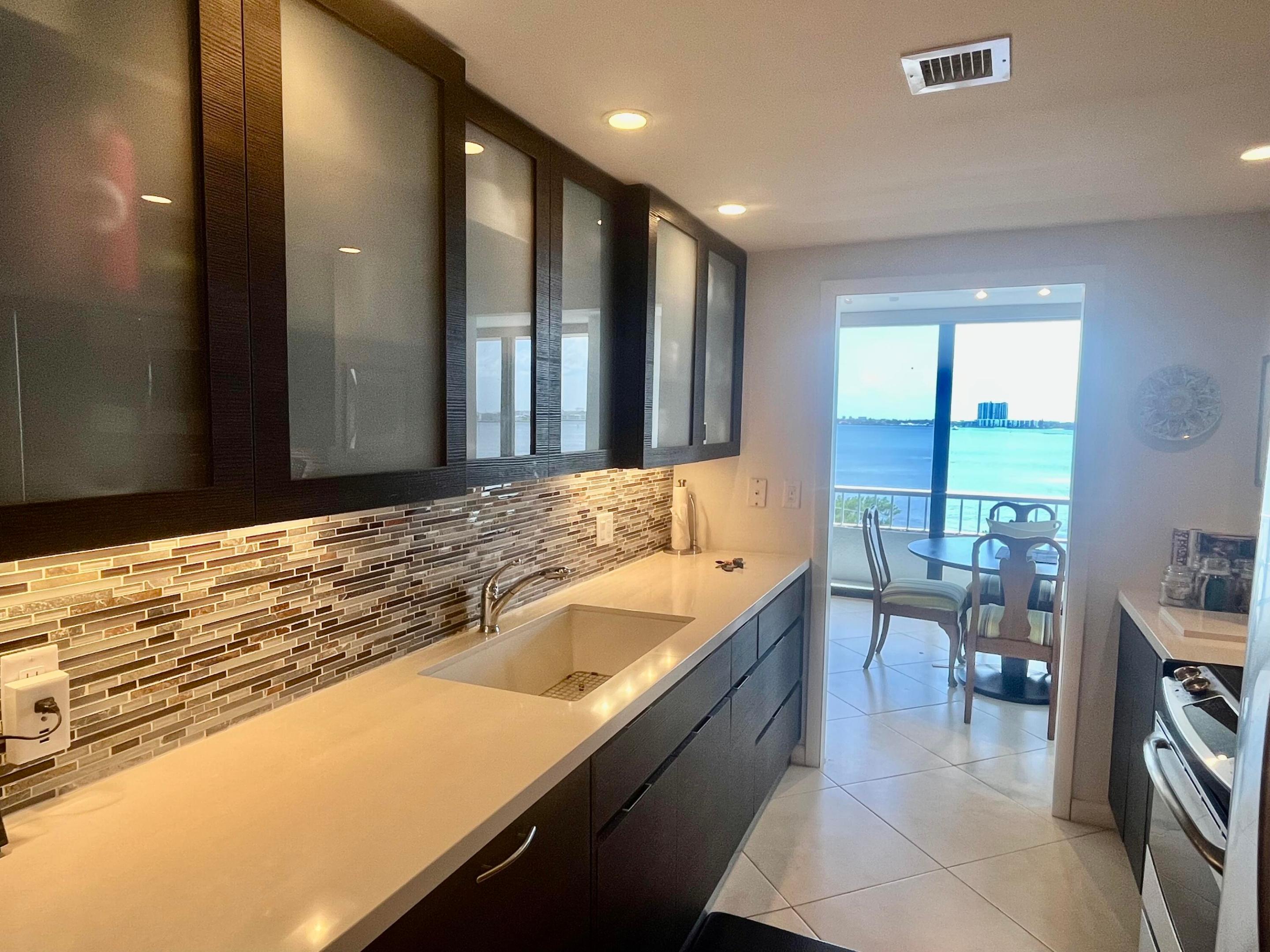 5550 N Ocean Drive 6d Property Photo 20