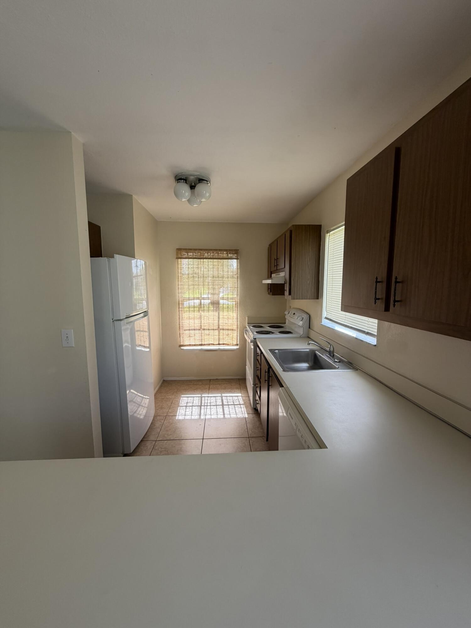 1720 Se Linpark Court Property Photo 9