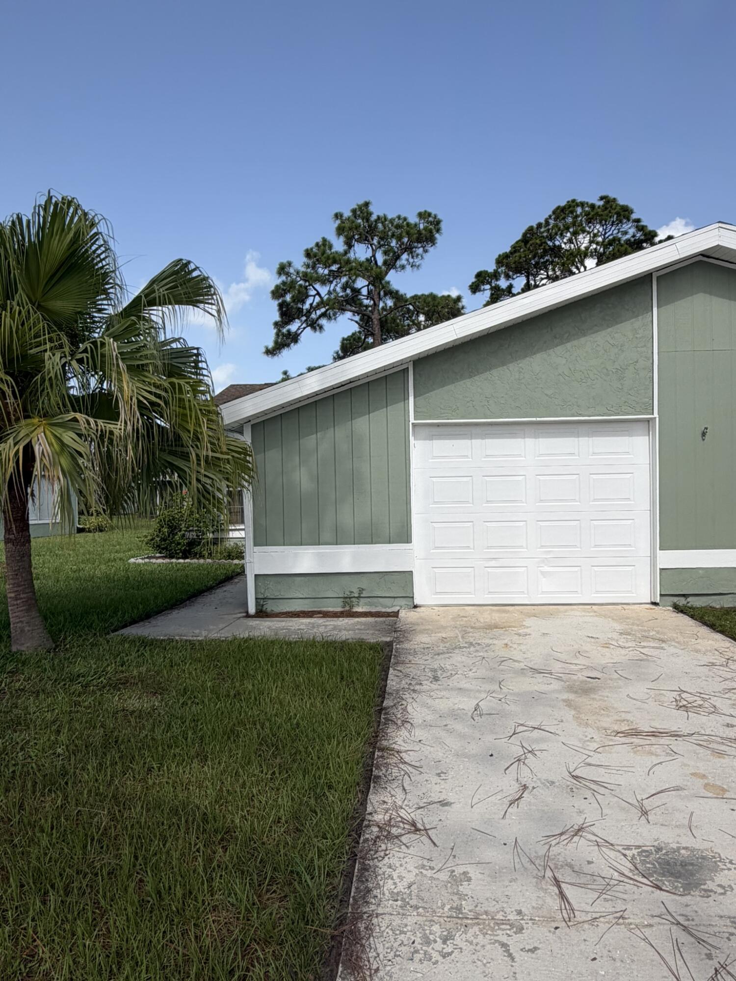 1720 Se Linpark Court Property Photo 22