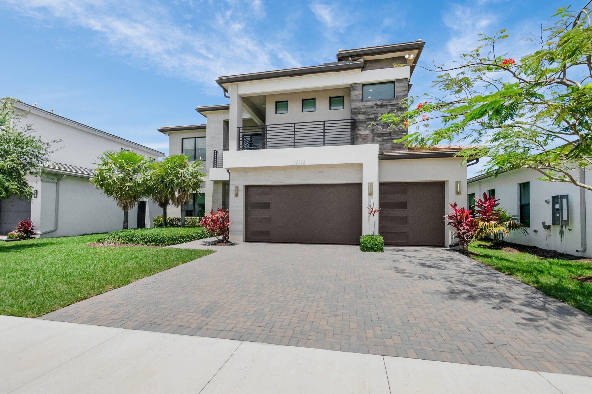 17112 Aquavera Way Property Photo 2