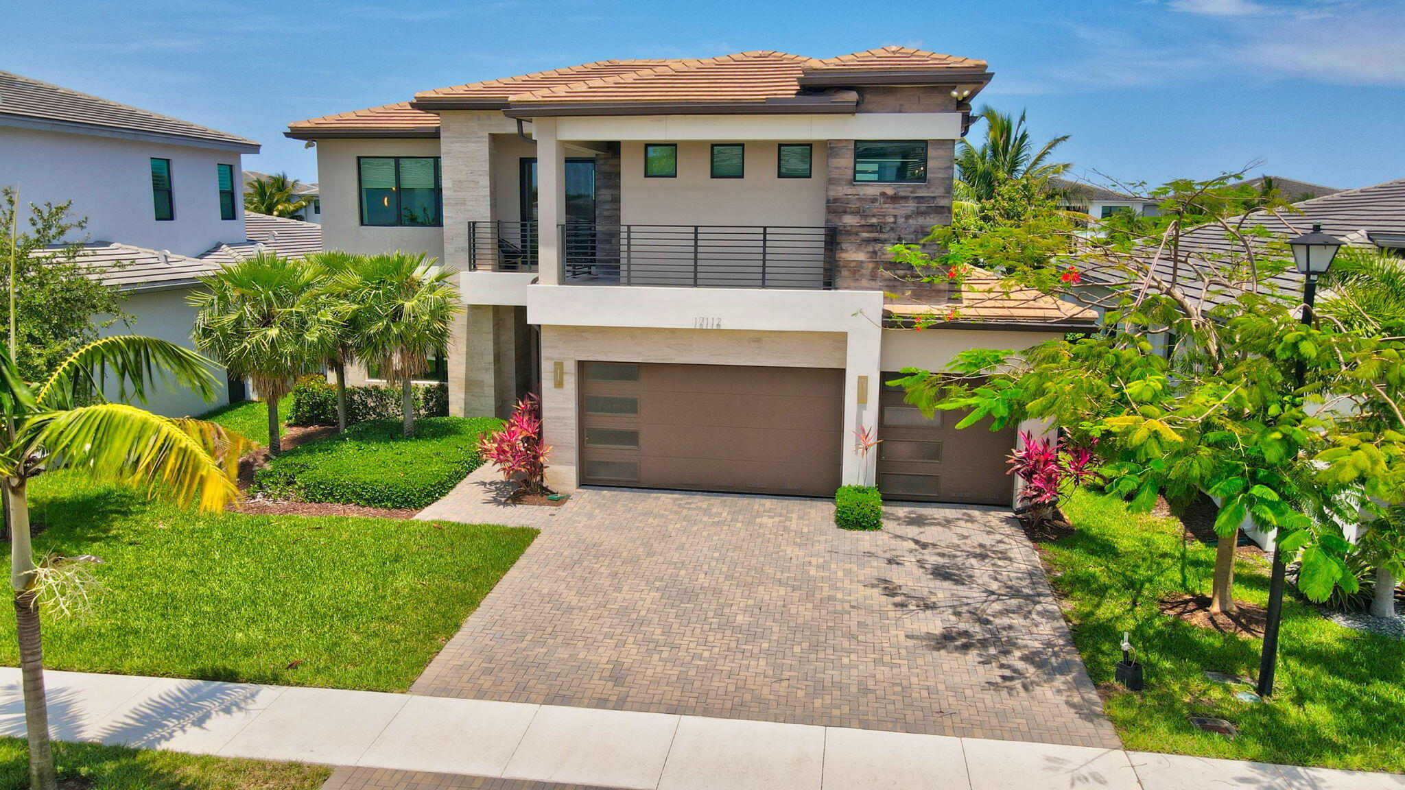 17112 Aquavera Way Property Photo 4