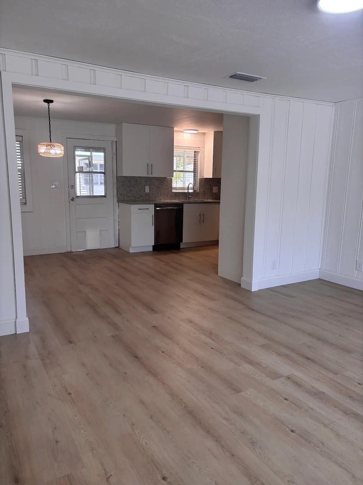 2472 Ne Pine Avenue Property Photo 18