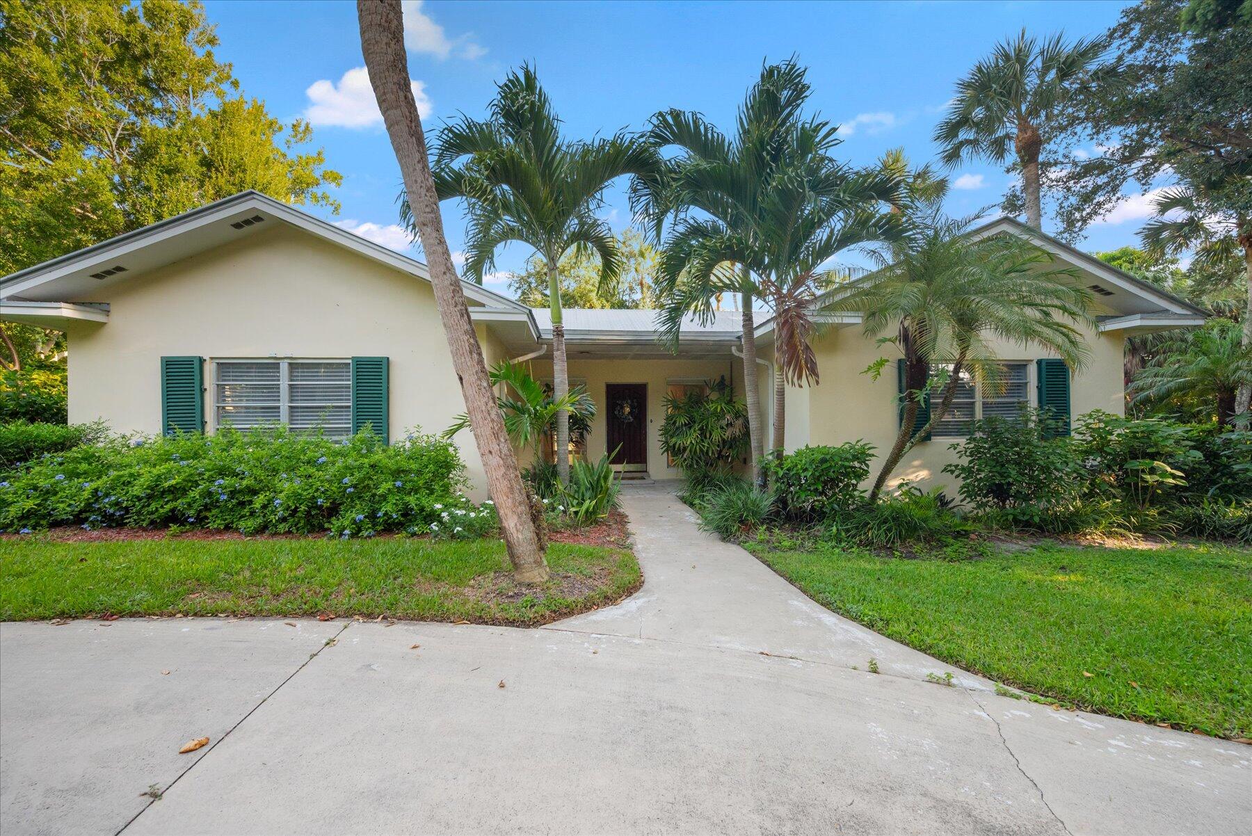 24/22 Via Lucindia Drive Property Photo 1