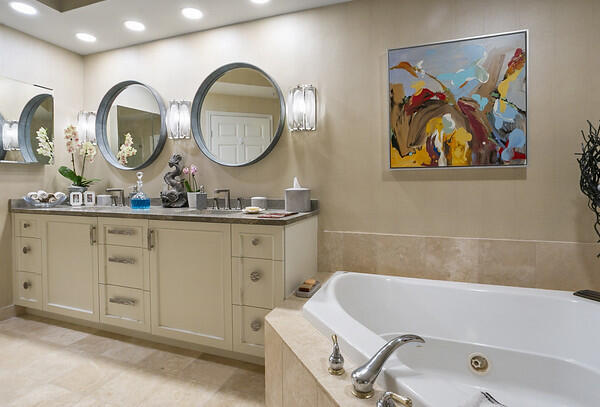 100 S Birch Road 1103f Property Photo 15
