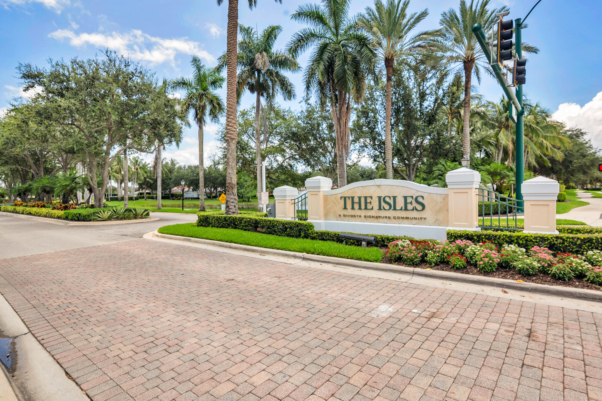 150 Euphrates Circle Property Photo 3