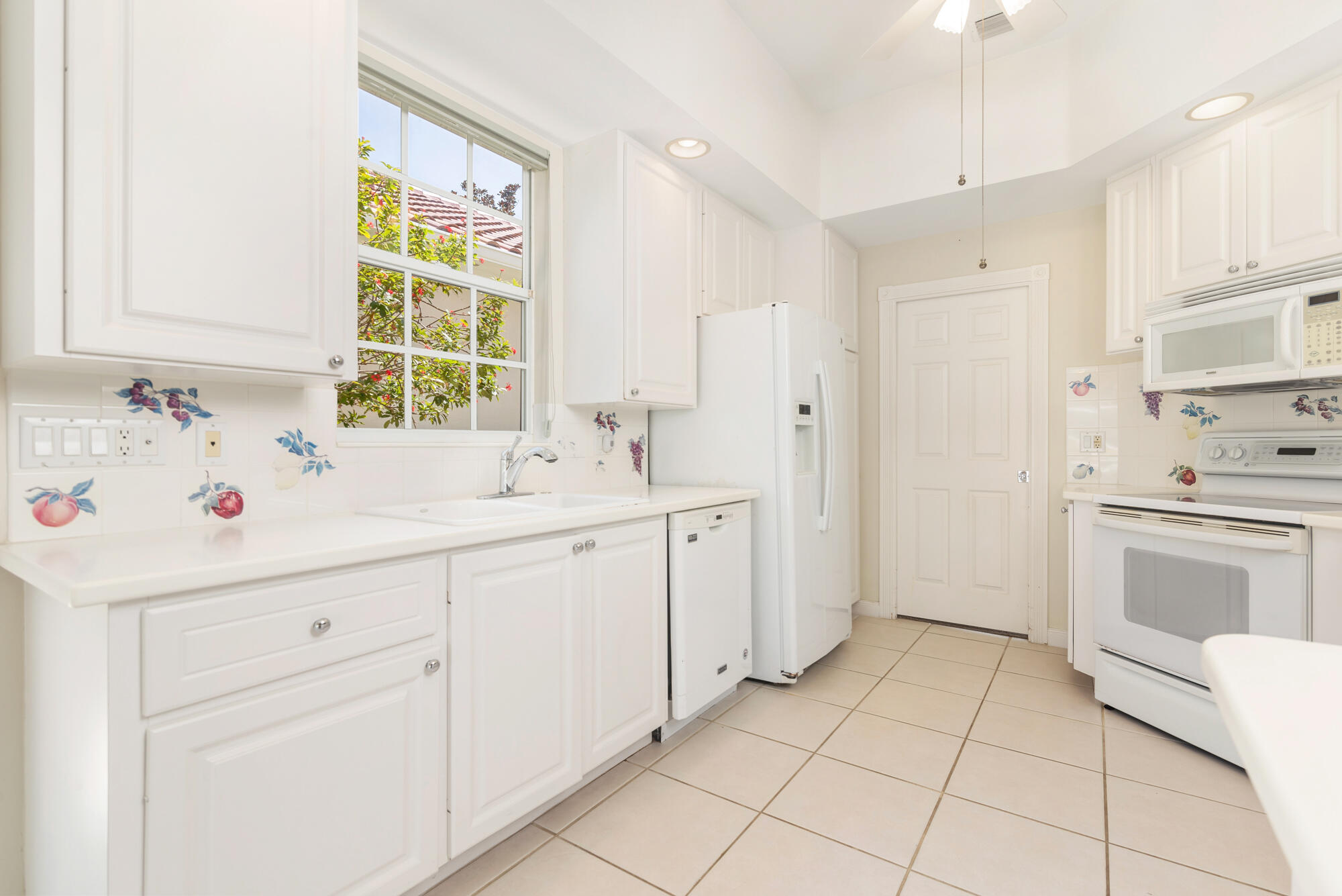 150 Euphrates Circle Property Photo 18