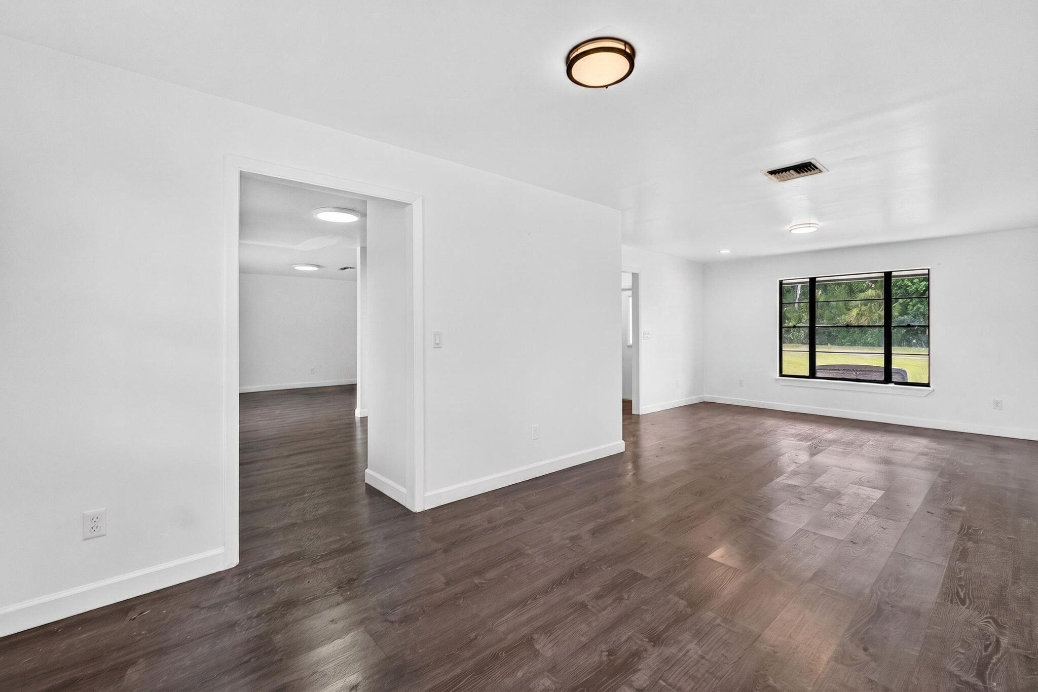 5989 Coconut Boulevard Property Photo 3