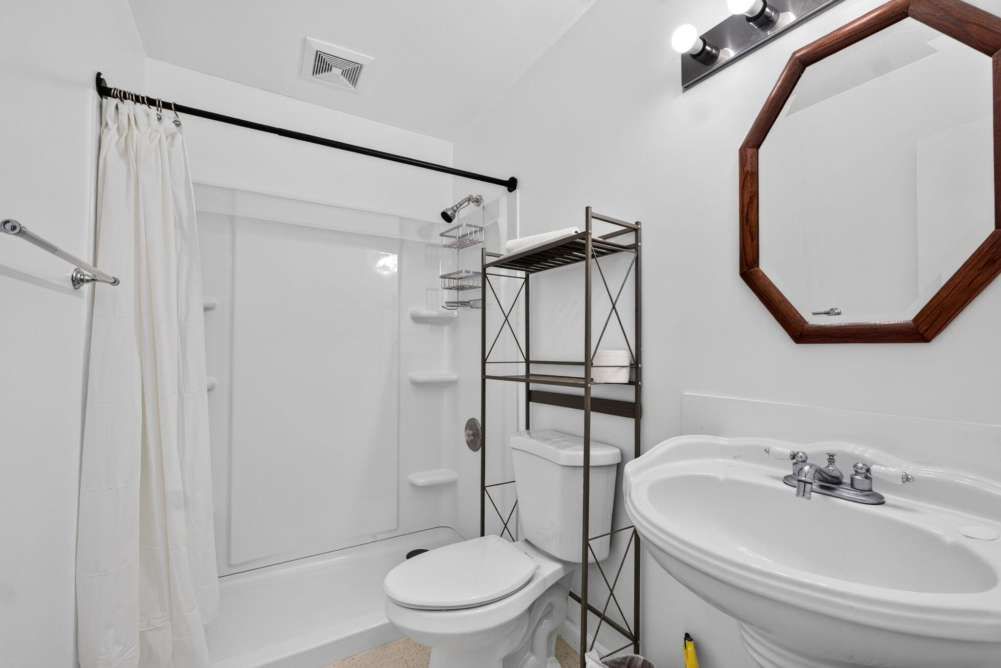 5989 Coconut Boulevard Property Photo 15