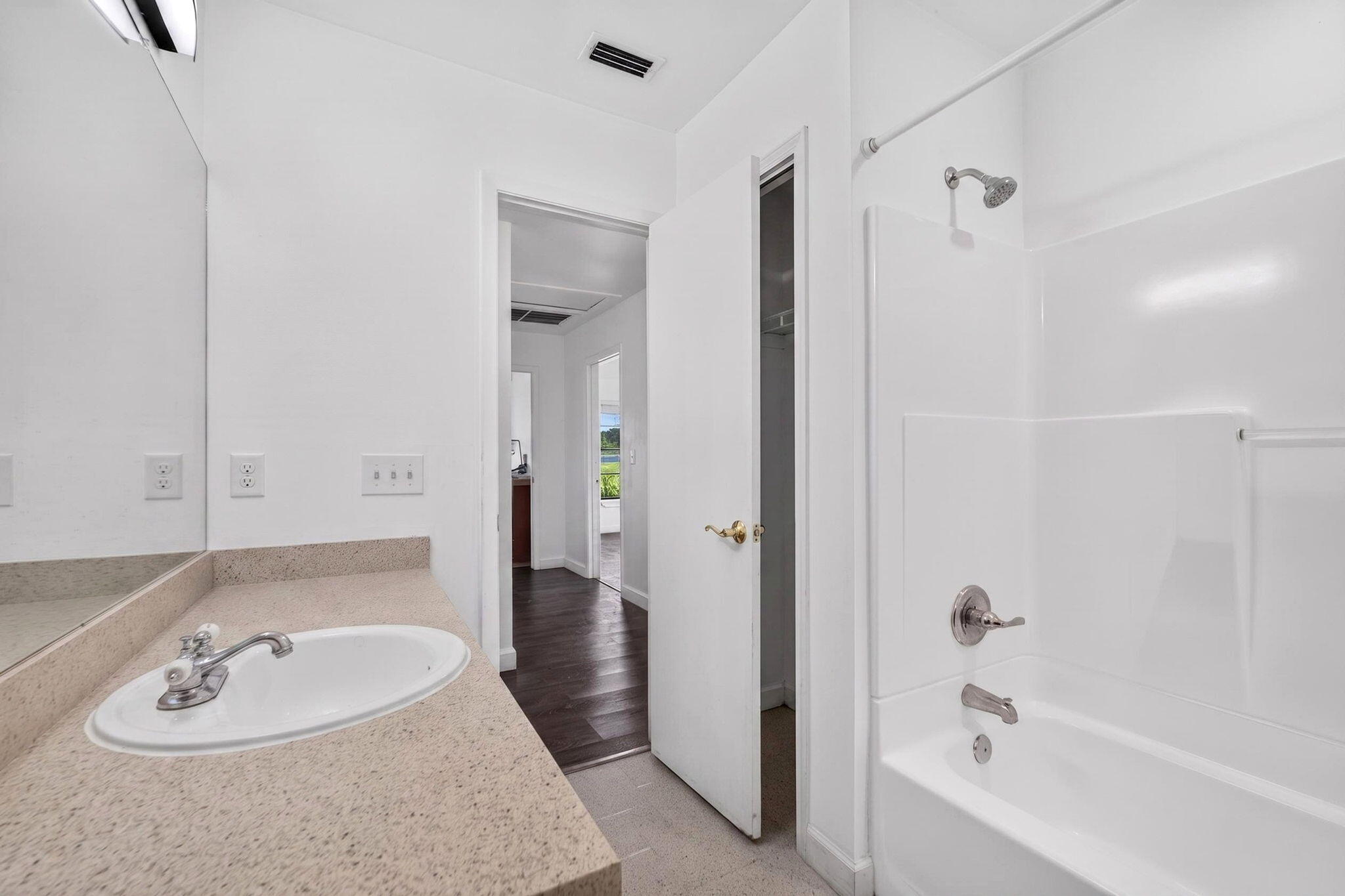 5989 Coconut Boulevard Property Photo 17