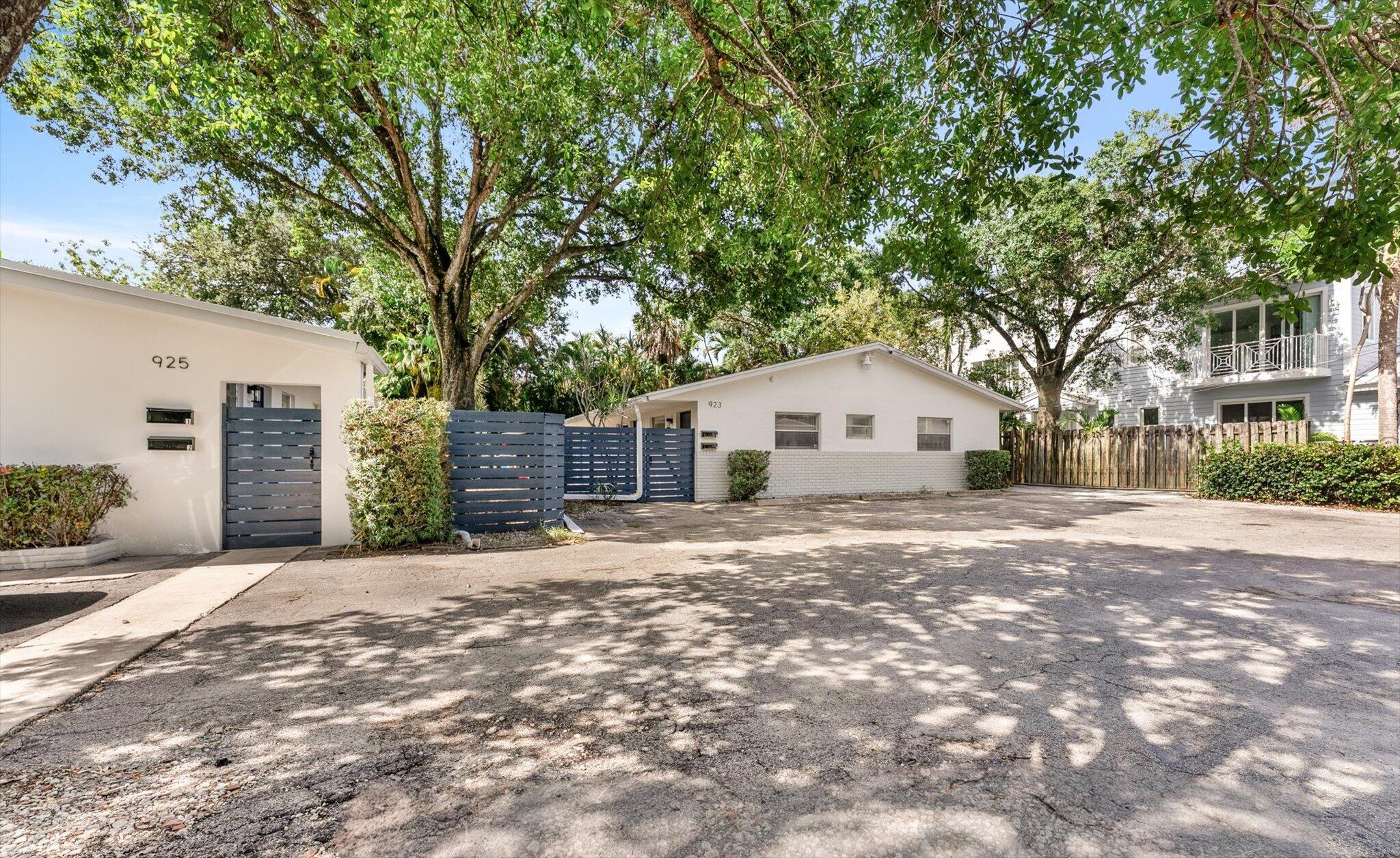 925 W Las Olas Boulevard 1-2 Property Photo 3