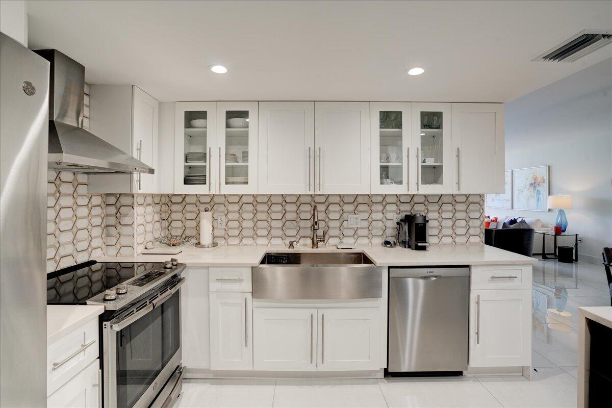 3450 S Ocean Boulevard 219 Property Photo 11