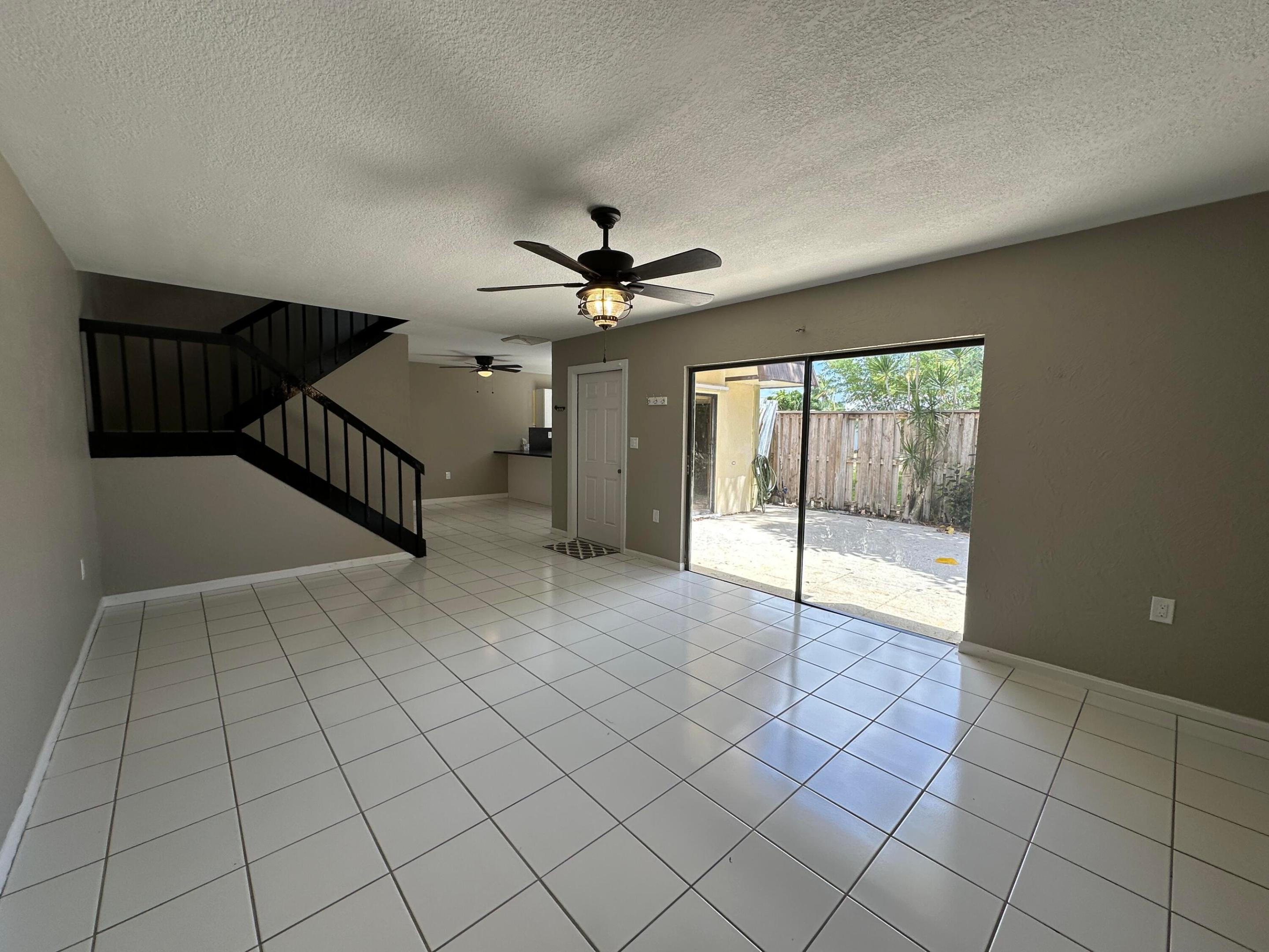 308 3rd Court Property Photo 5