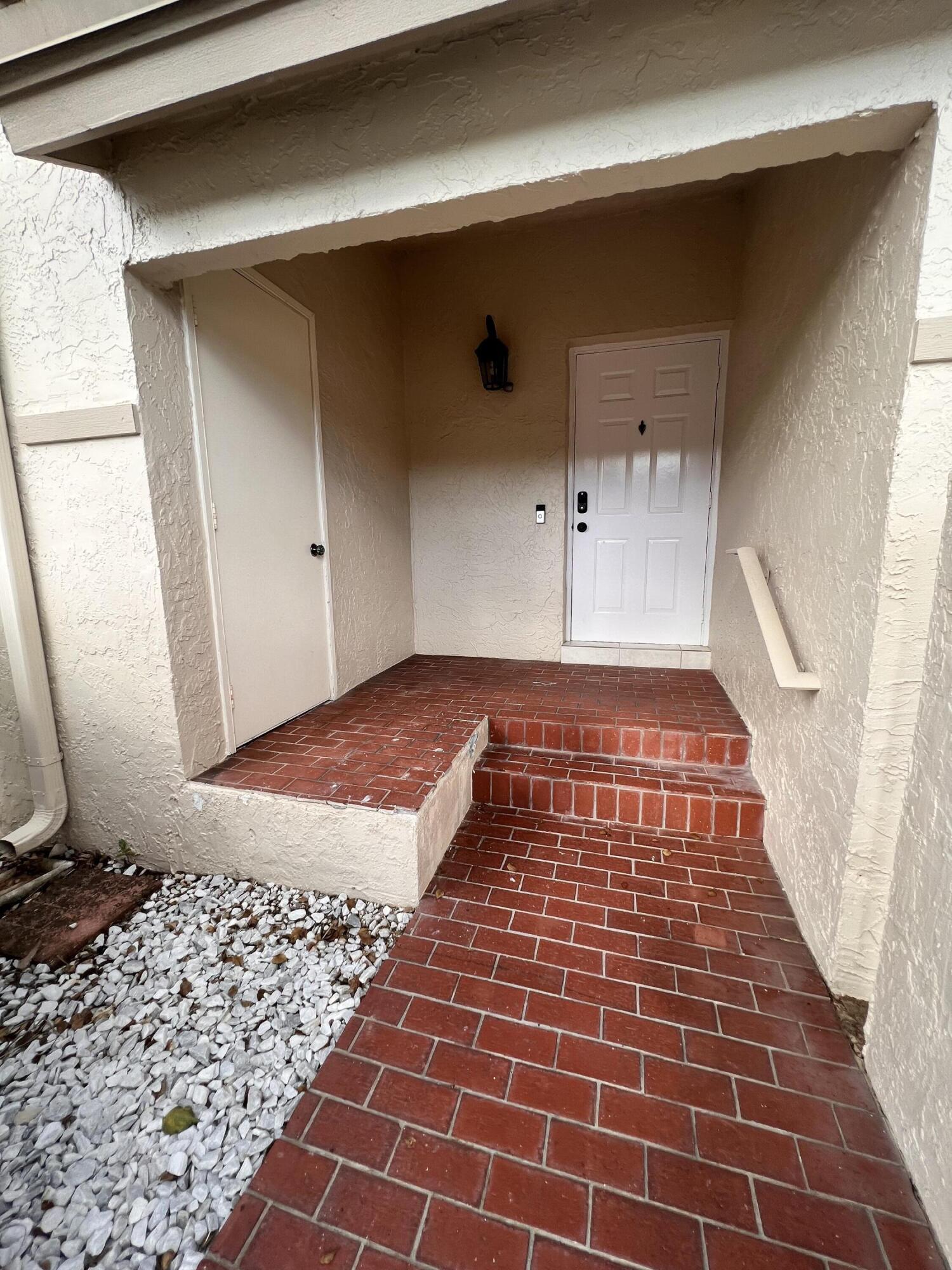6614 Via Regina Property Photo 3