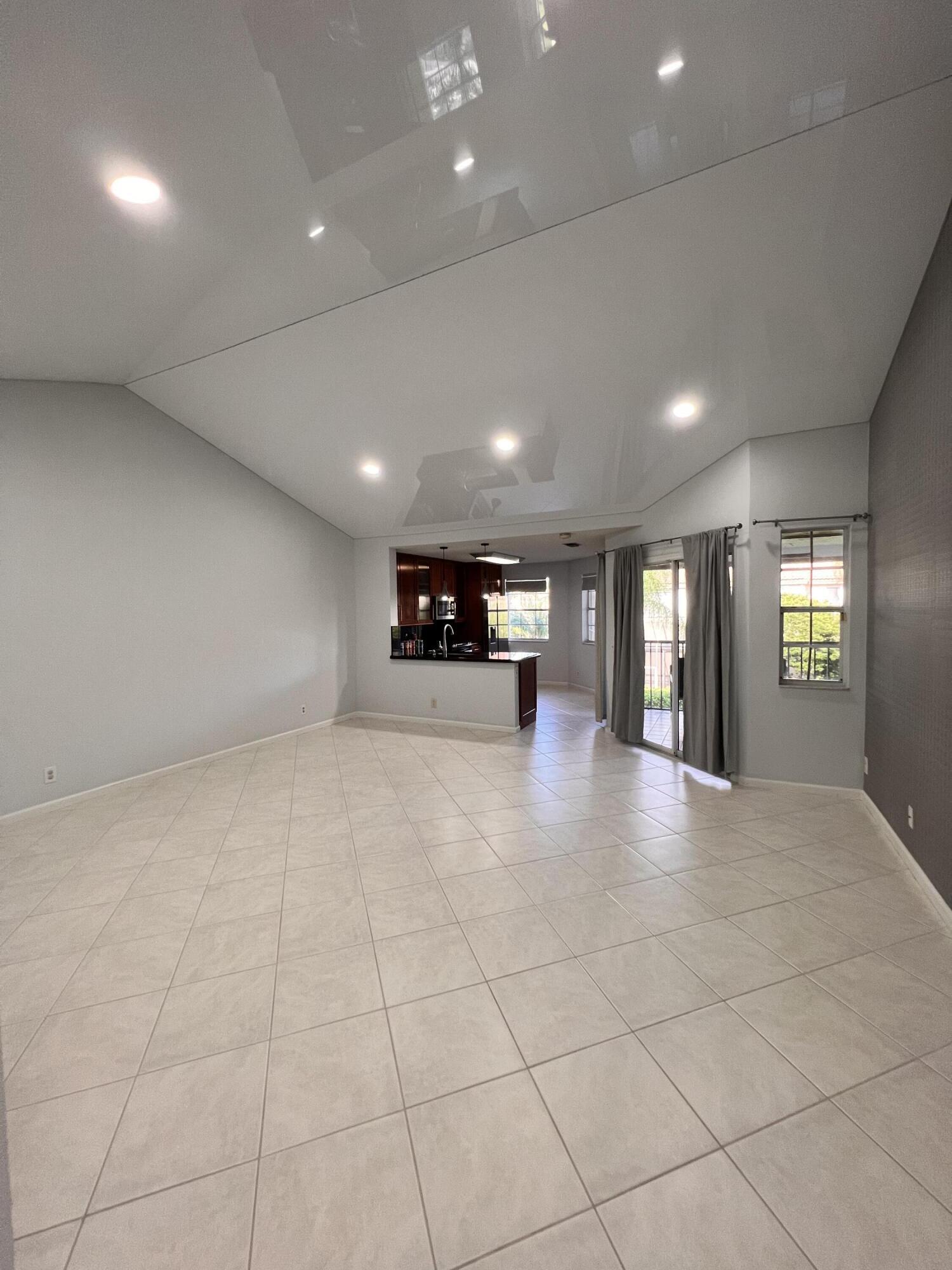 6614 Via Regina Property Photo 7