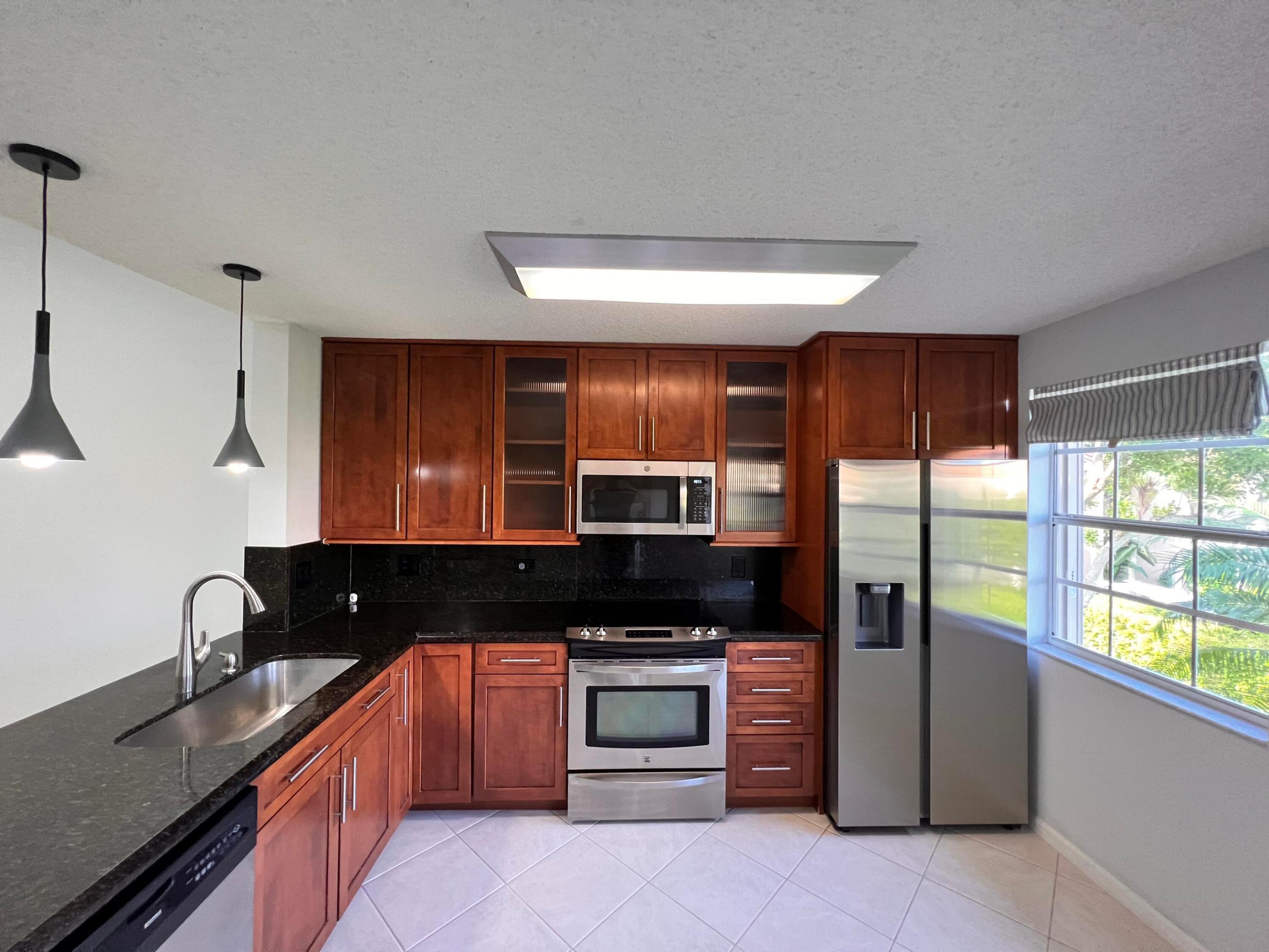 6614 Via Regina Property Photo 8